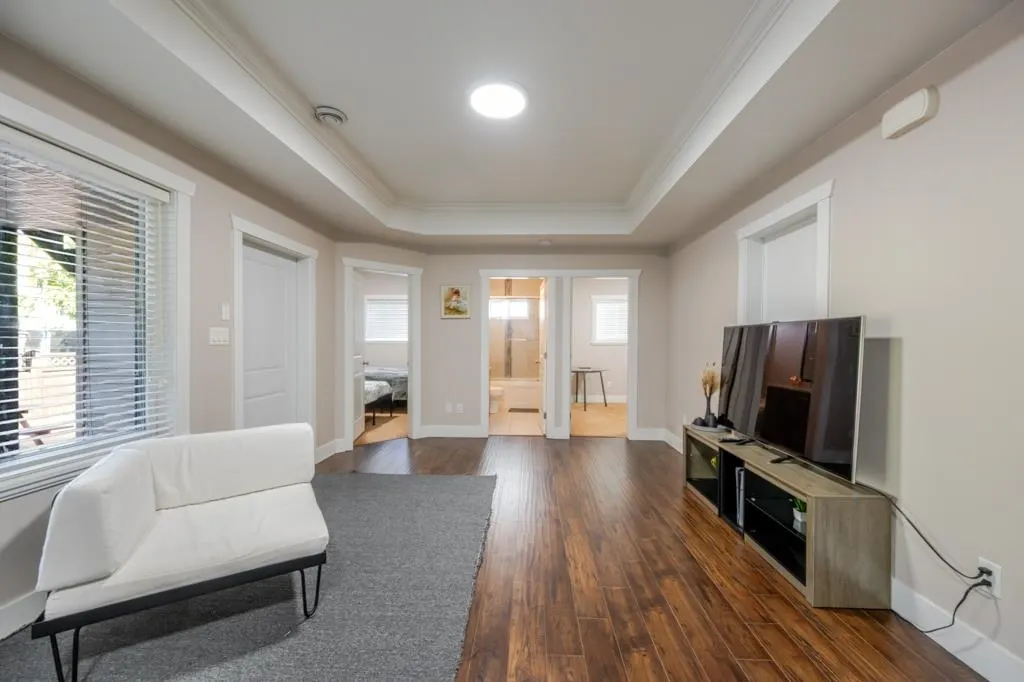 3423 Hazelwood Place