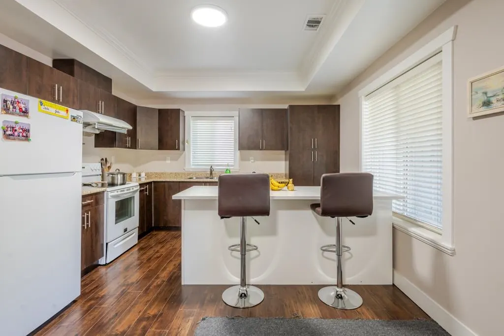 3423 Hazelwood Place