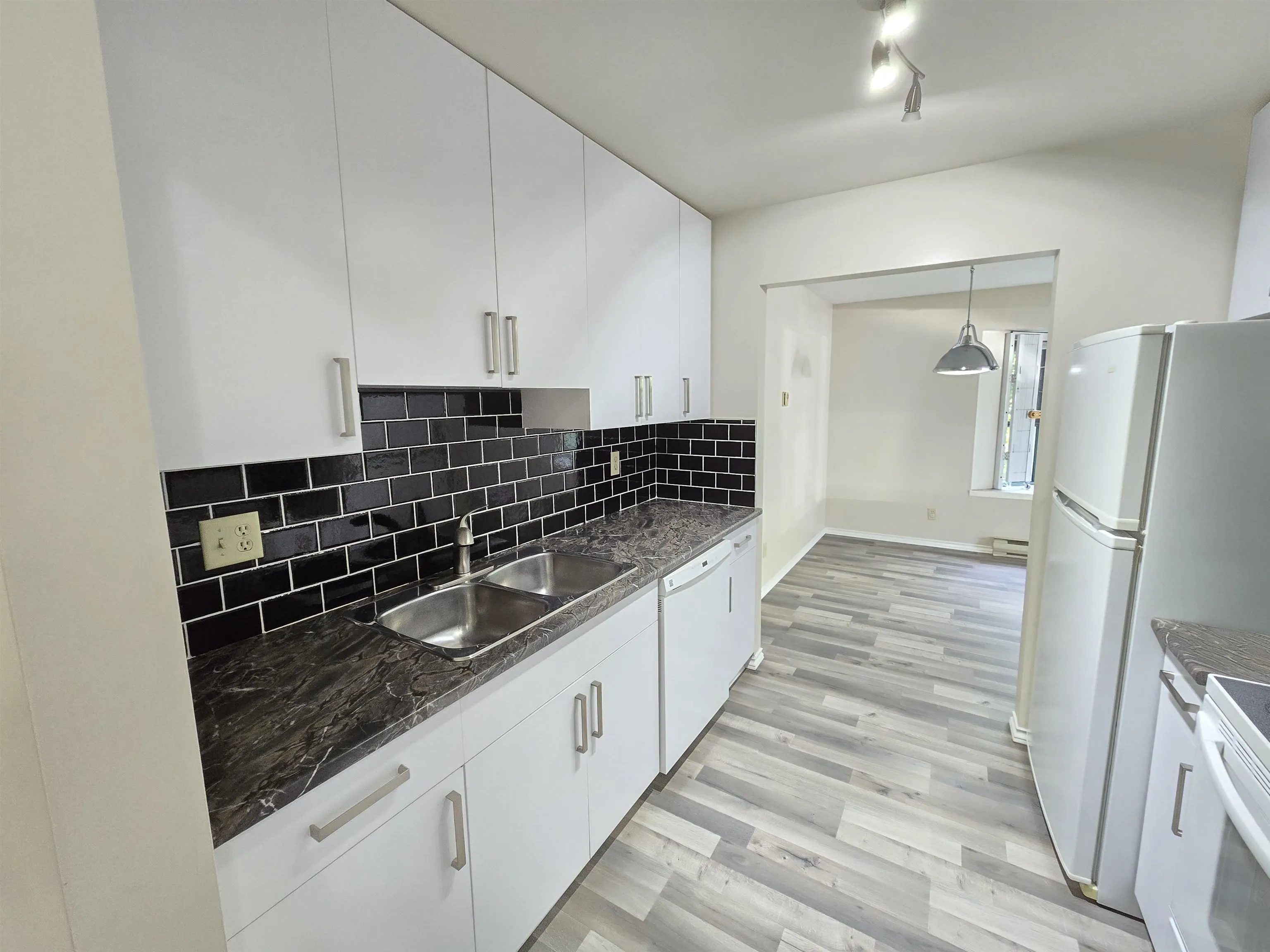 5250 Victory Street #109