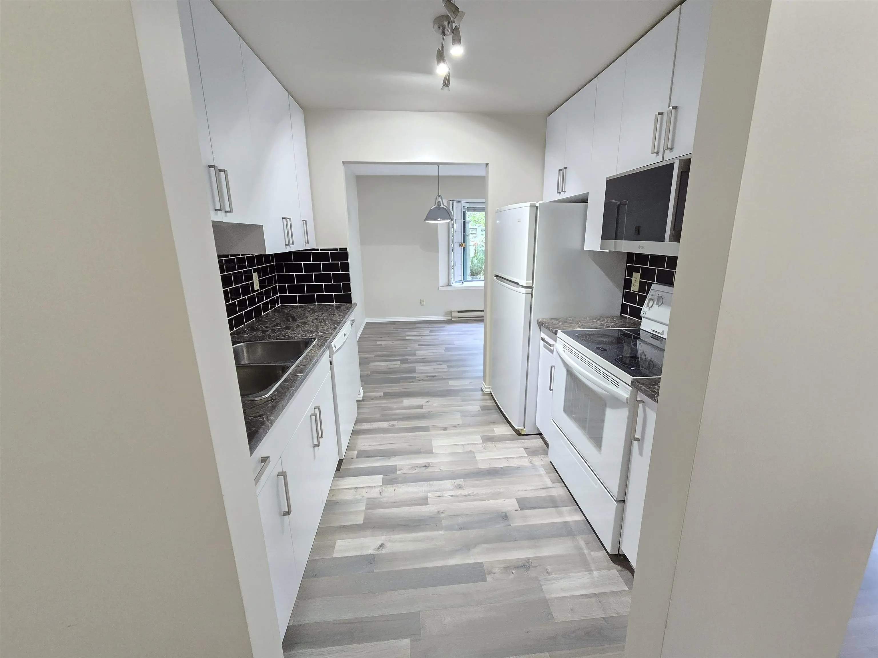 5250 Victory Street #109
