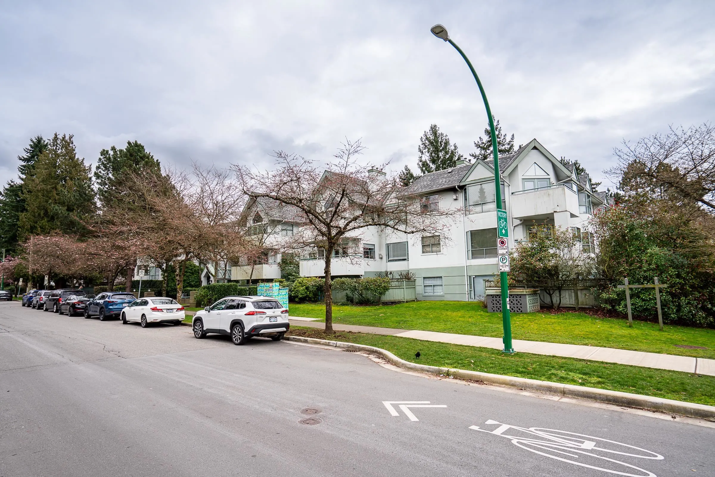 5250 Victory Street #109