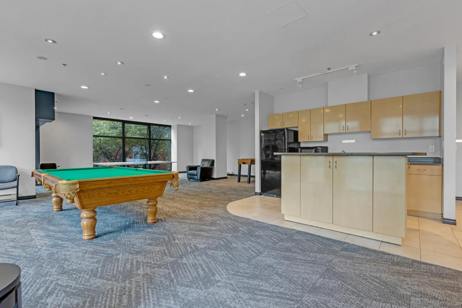 1239 W Georgia Street #2402