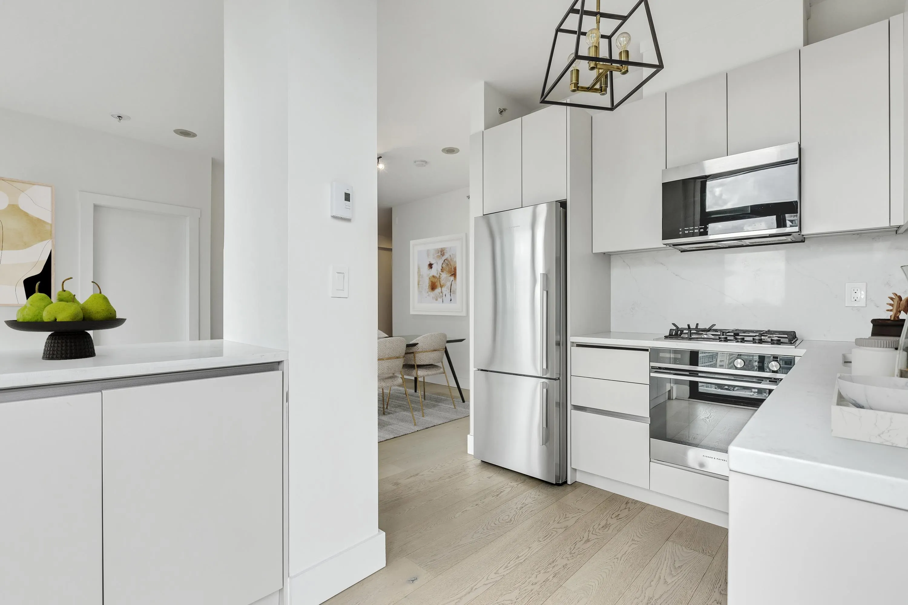 1239 W Georgia Street #2402