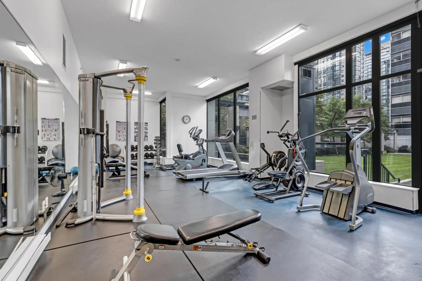 1239 W Georgia Street #2402