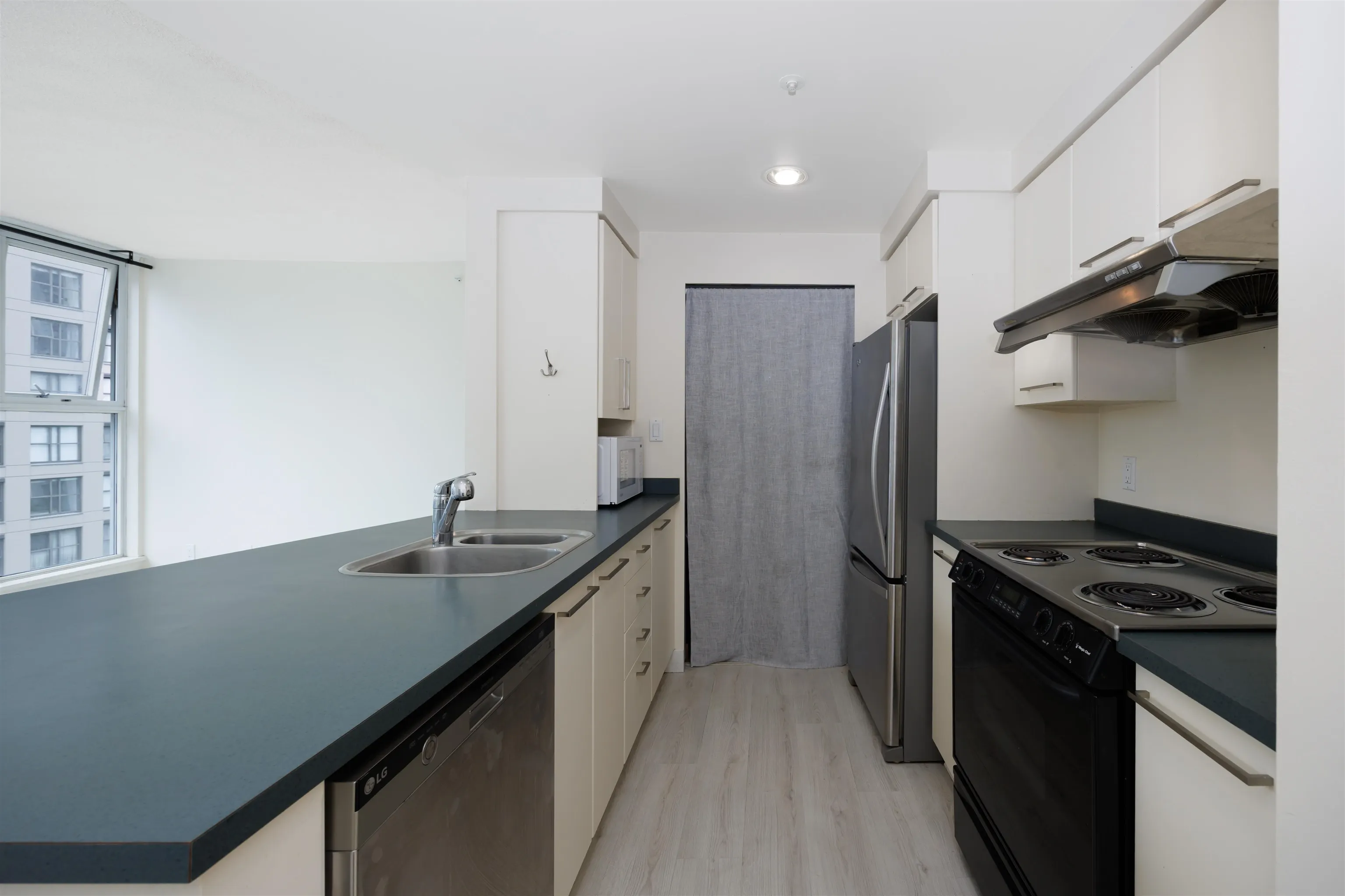 1008 Cambie Street #902