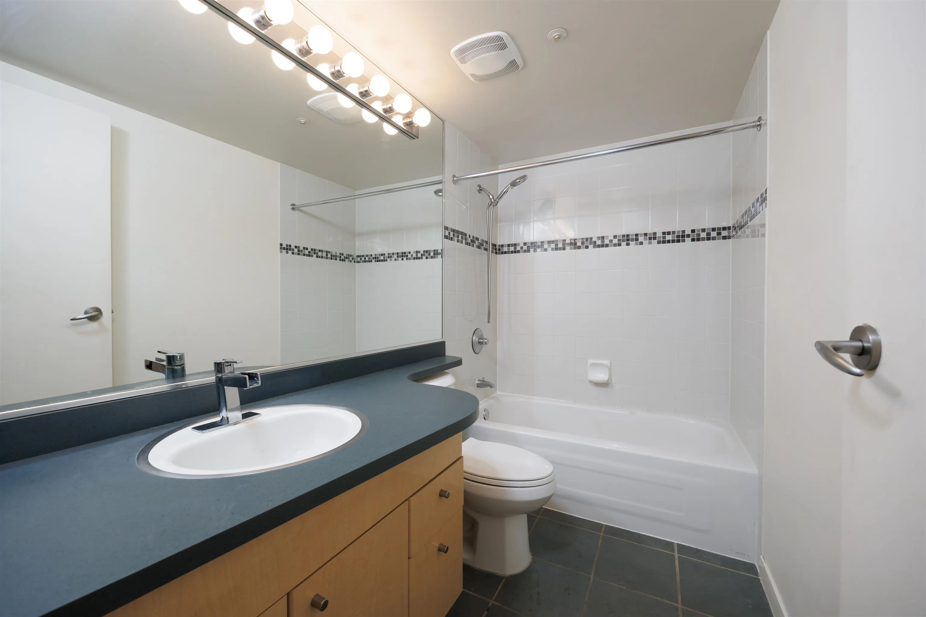 1008 Cambie Street #902