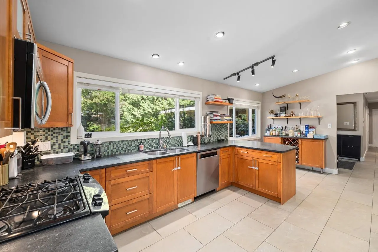 326 Moyne Drive