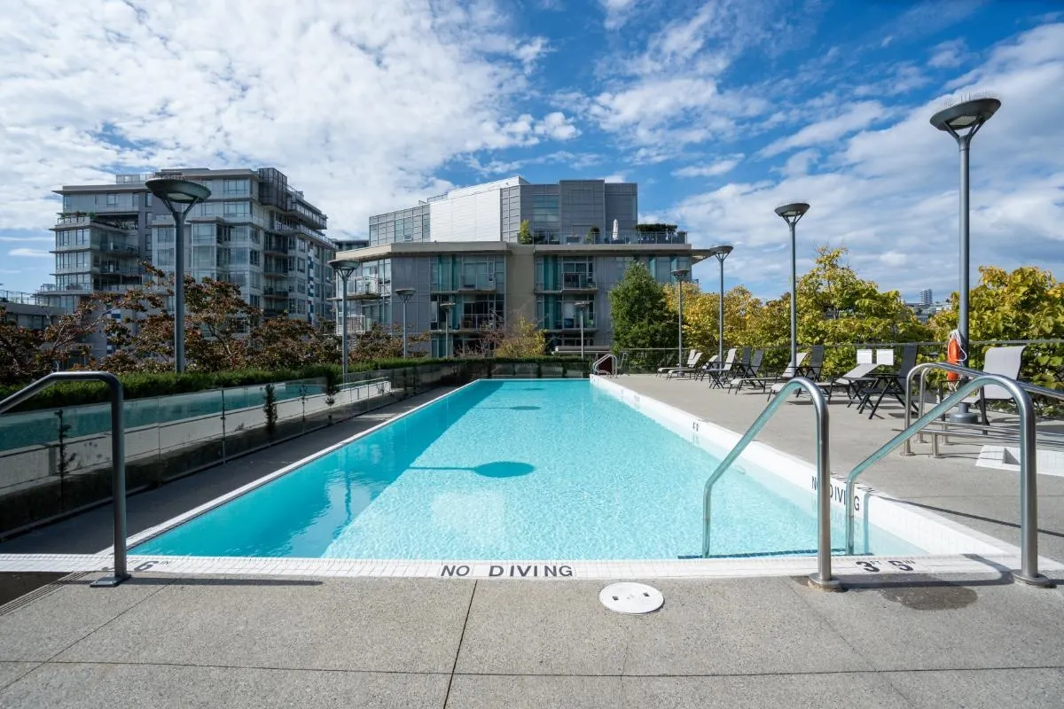 38 W 1st Avenue #906