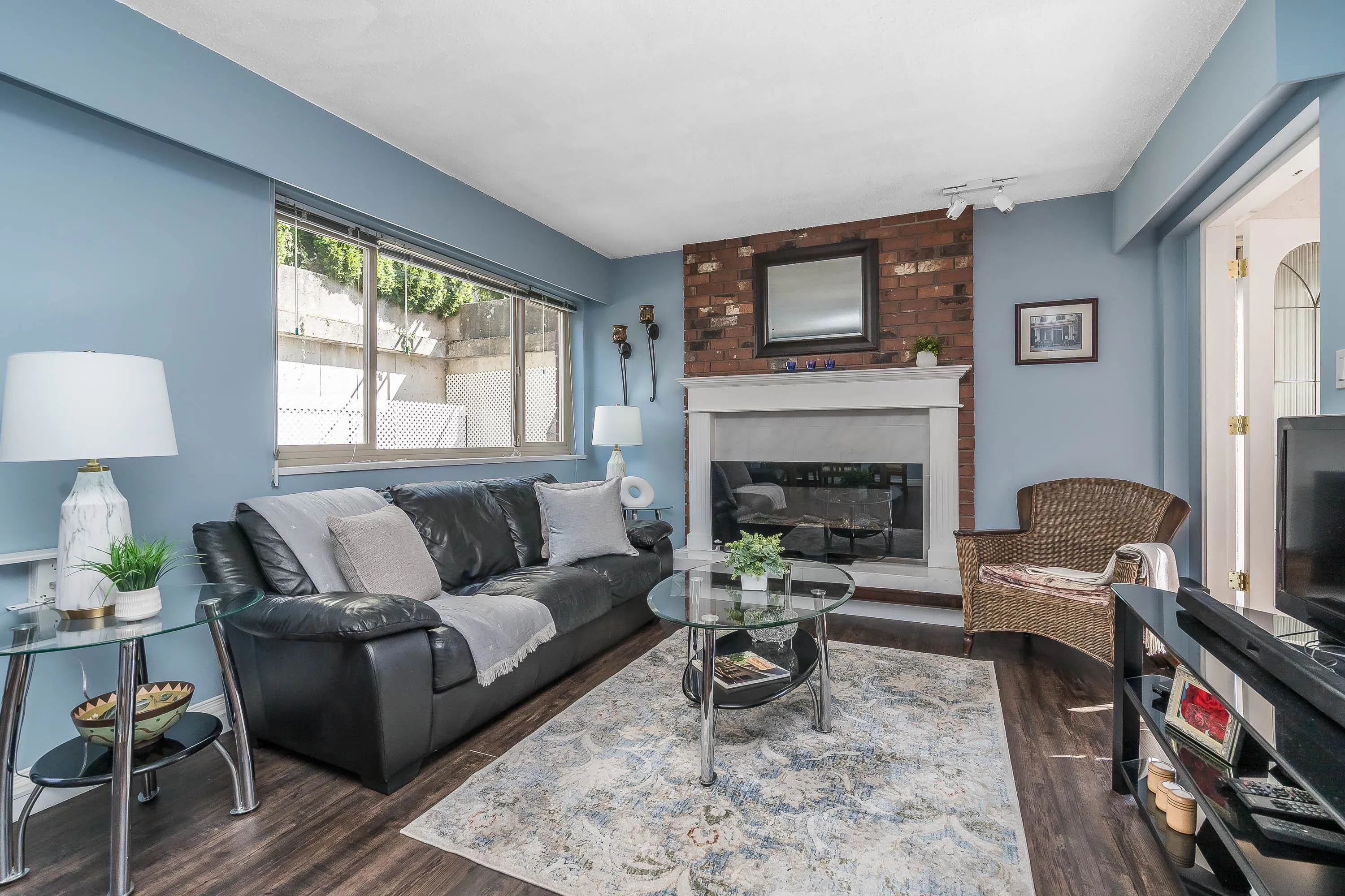 1368 Foster Street #102