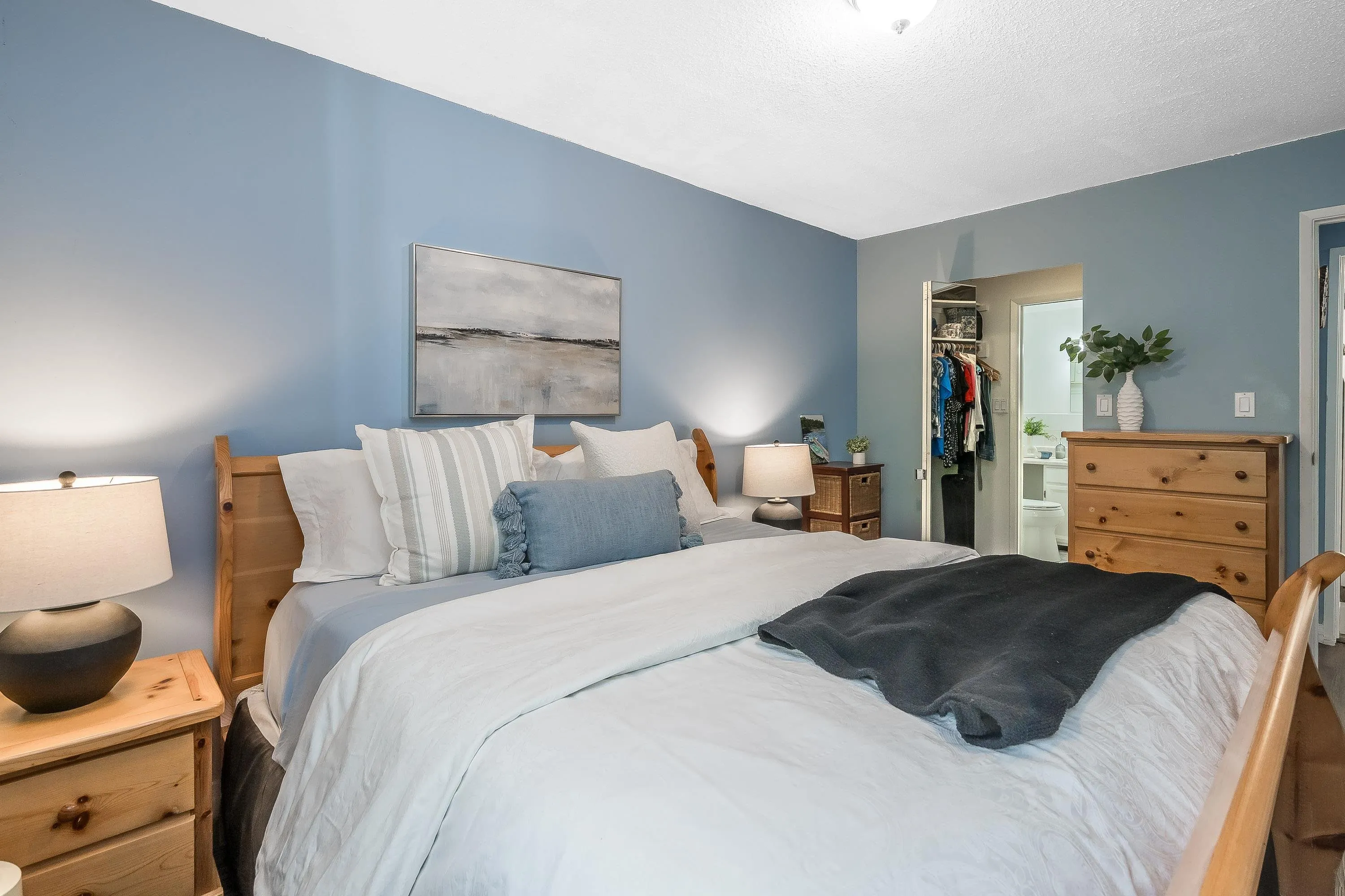 1368 Foster Street #102