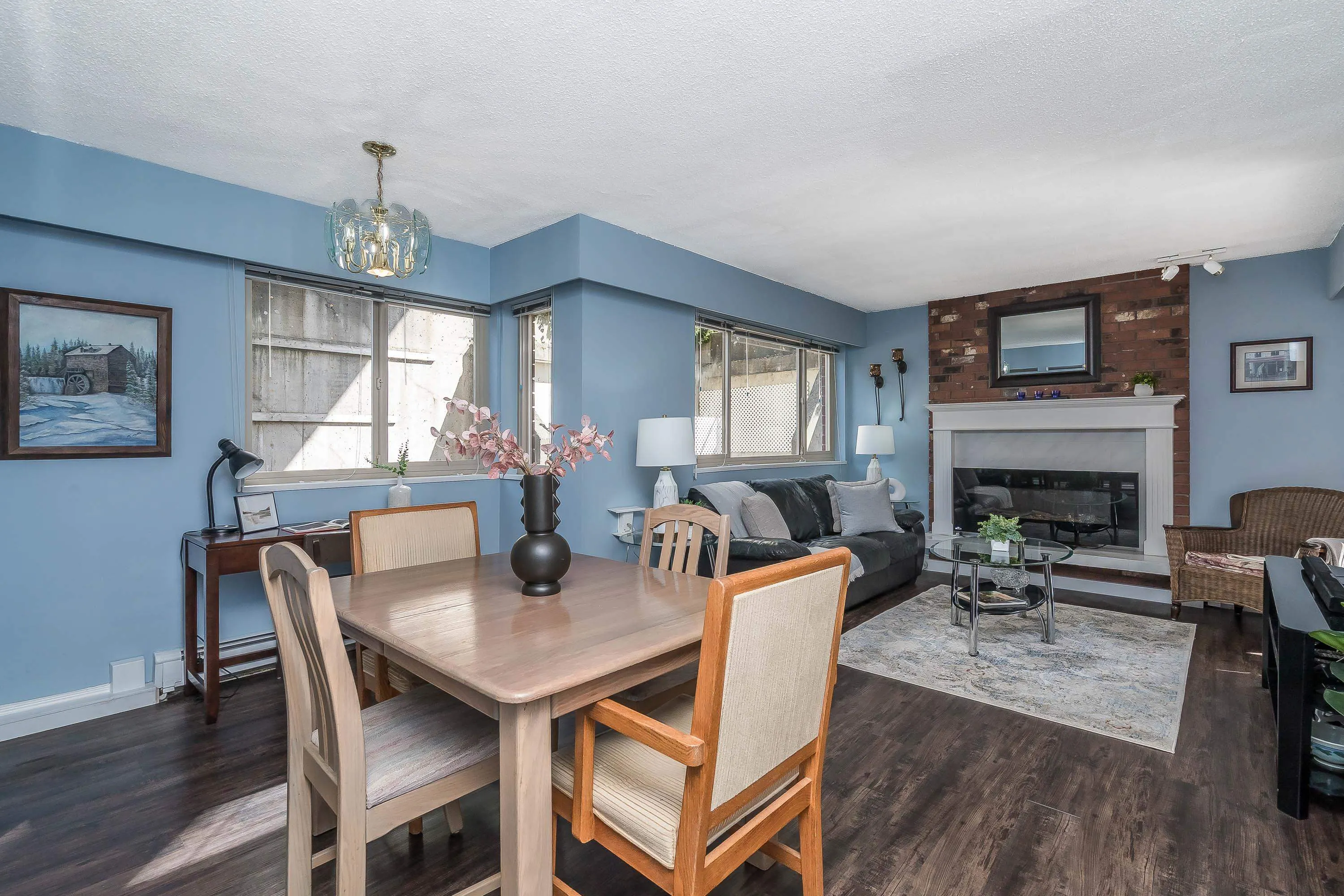 1368 Foster Street #102