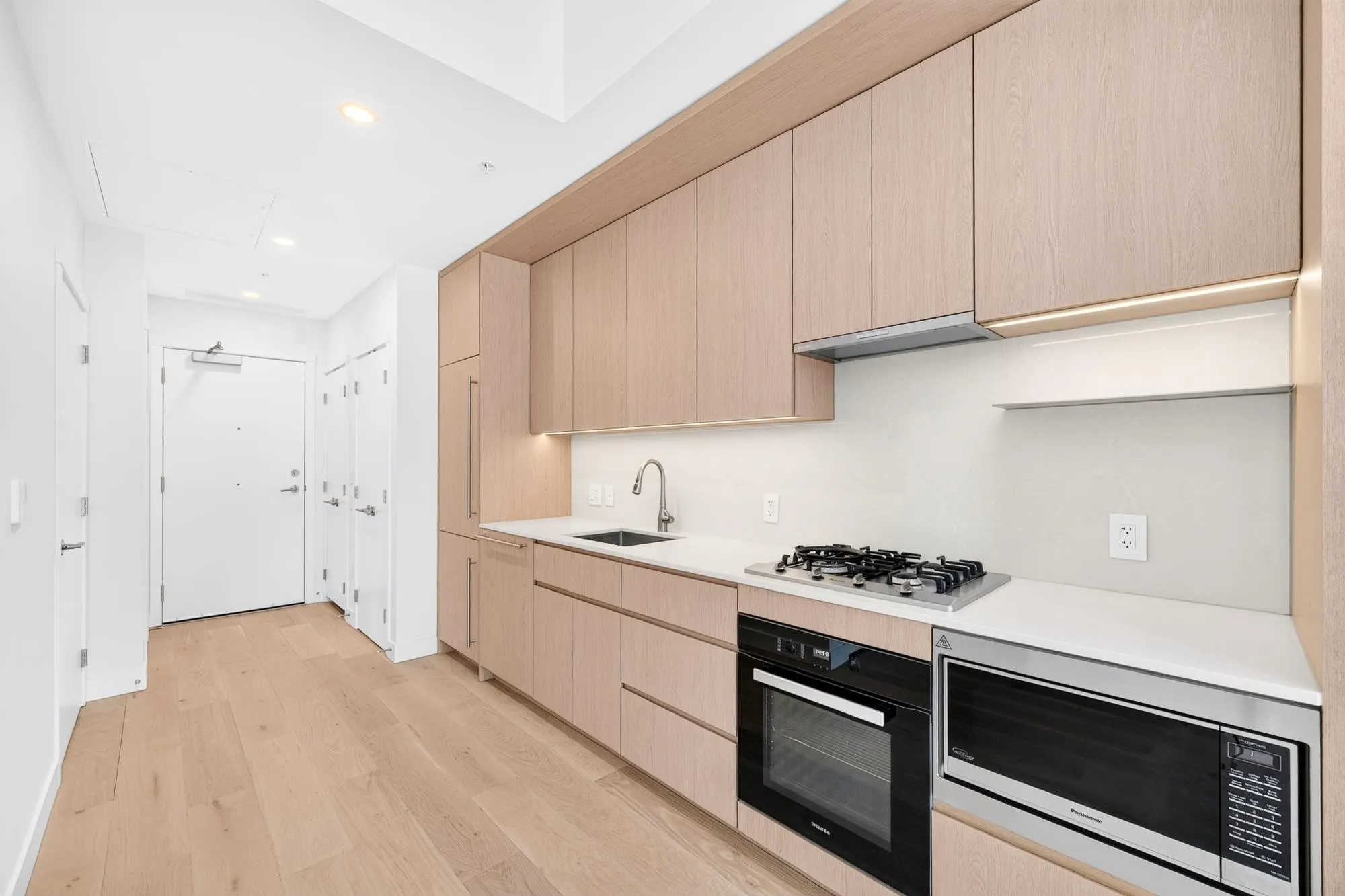 5212 Cambie Street #116