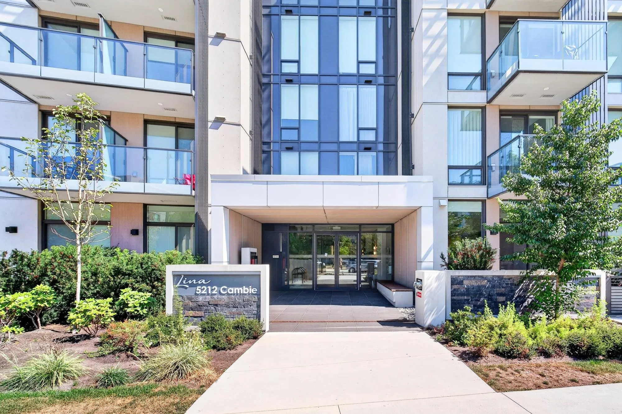 5212 Cambie Street #116