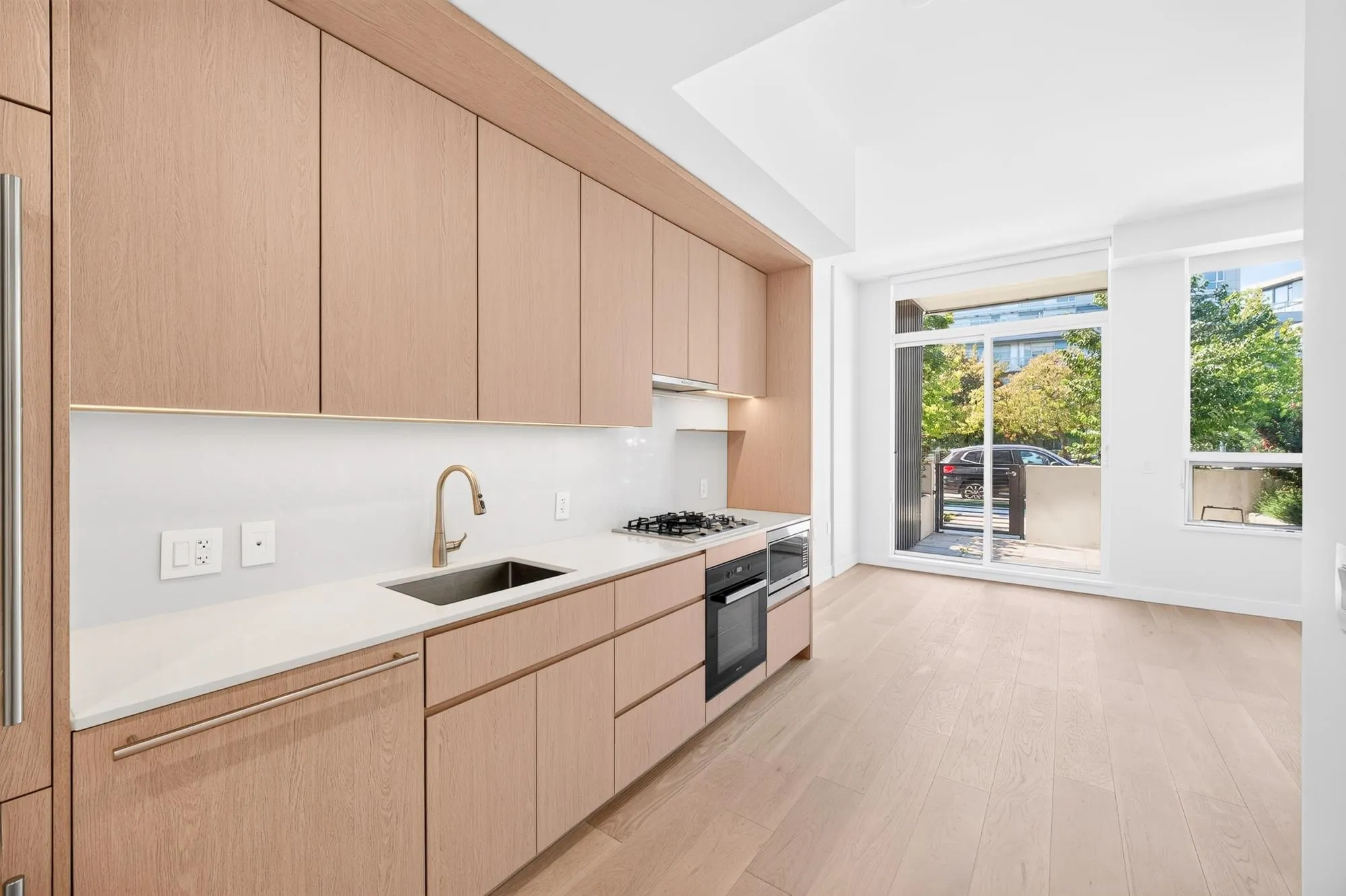 5212 Cambie Street #116