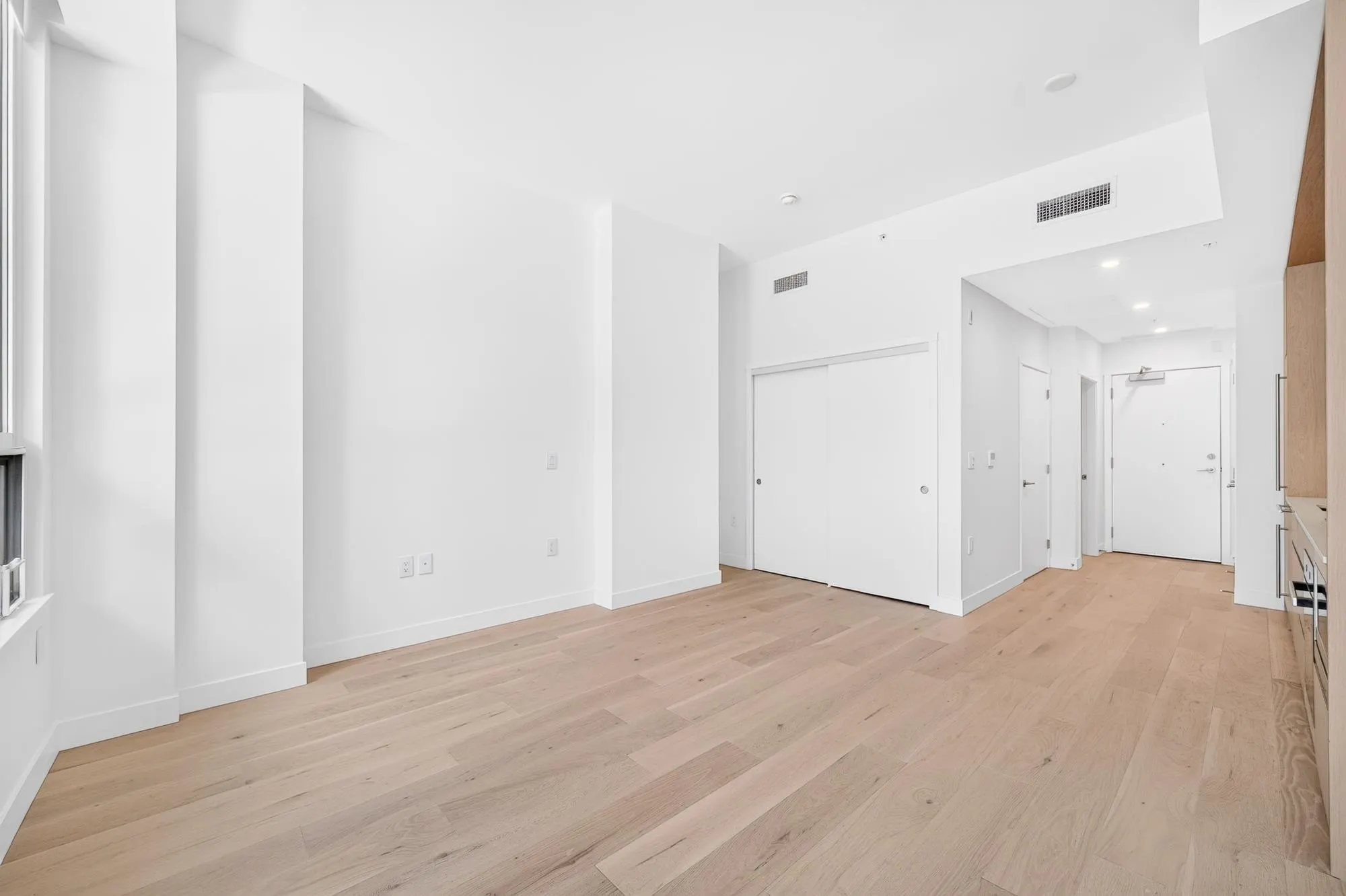 5212 Cambie Street #116