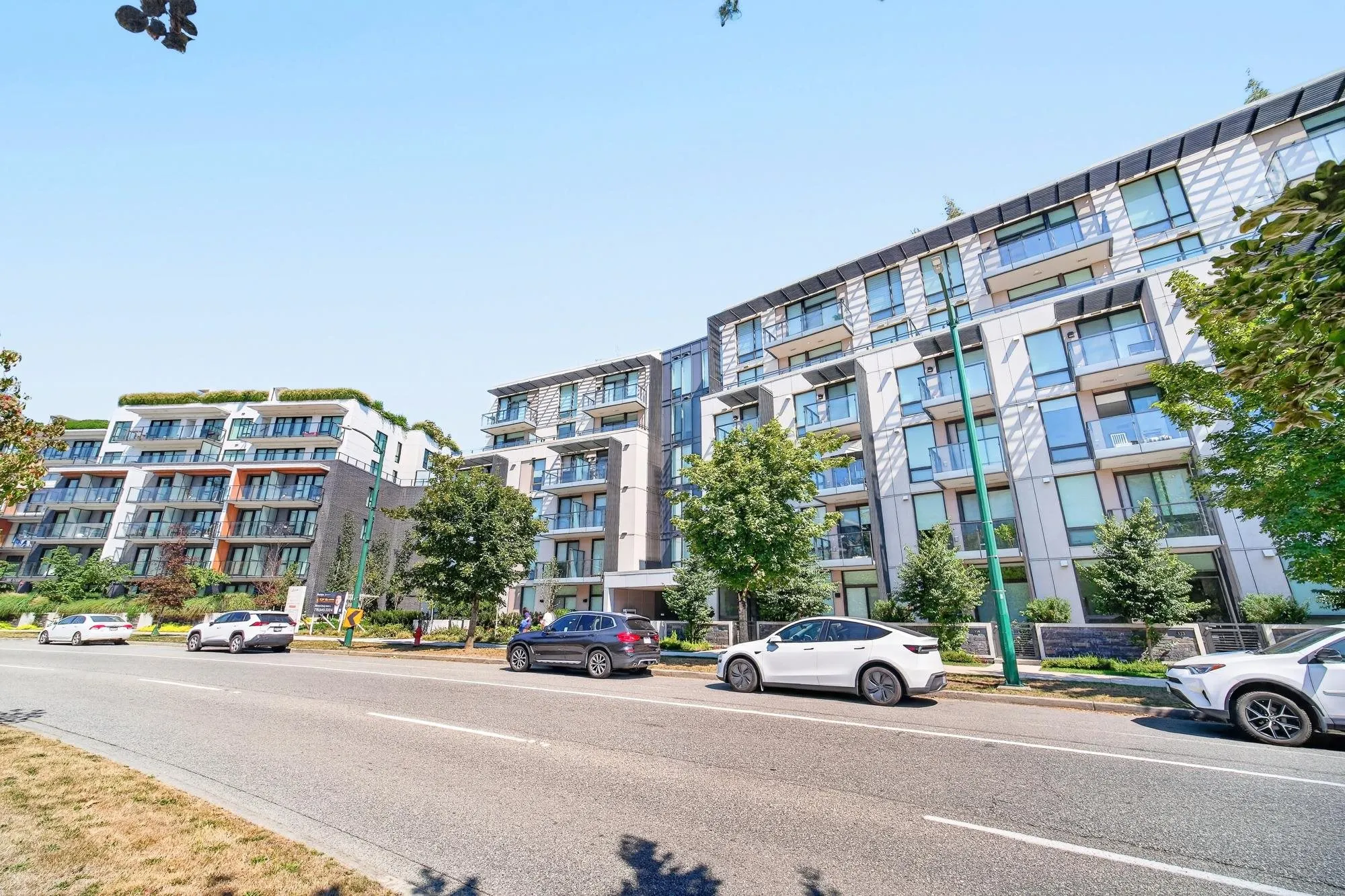 5212 Cambie Street #116