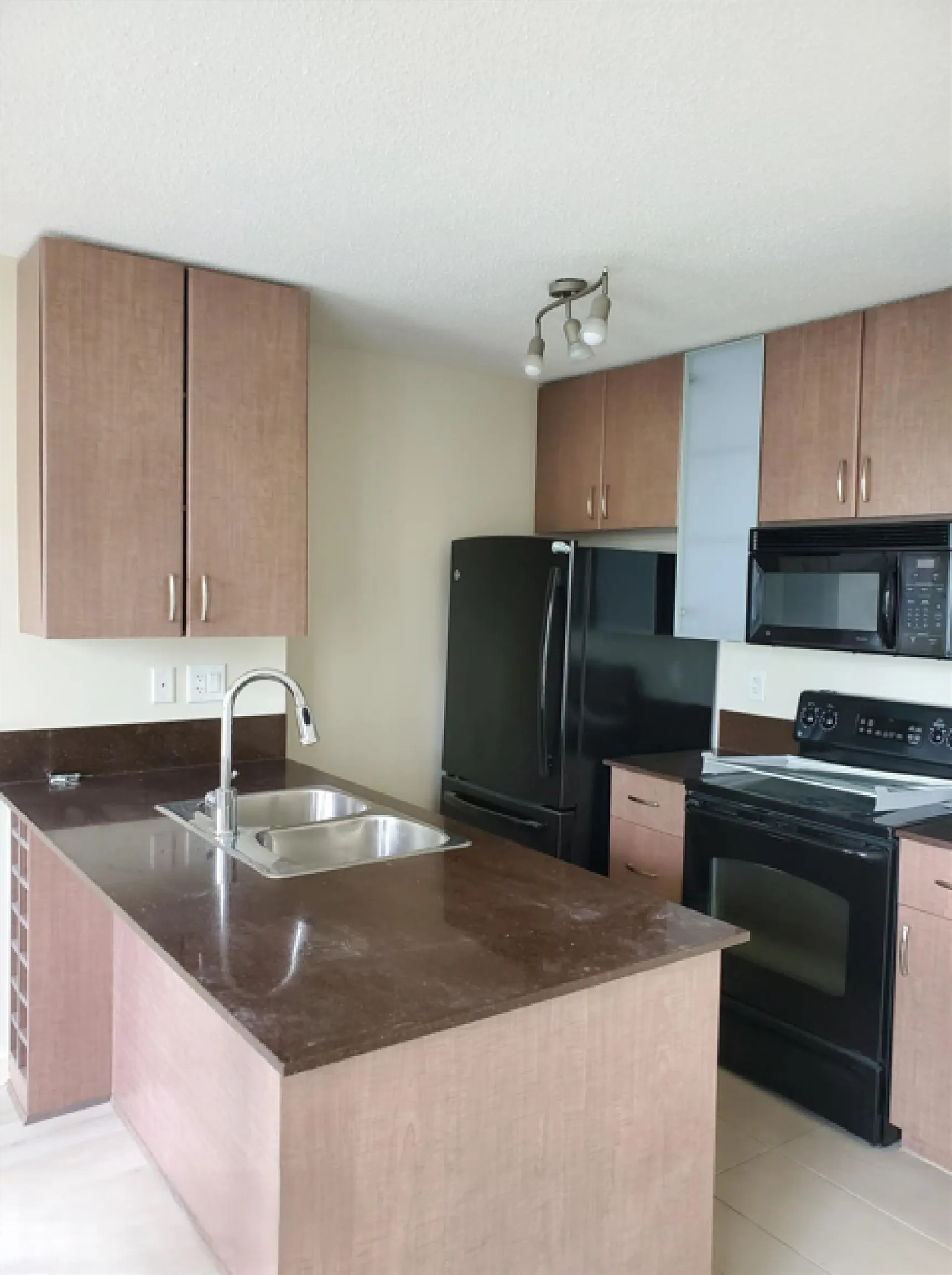 977 Mainland Street #1302