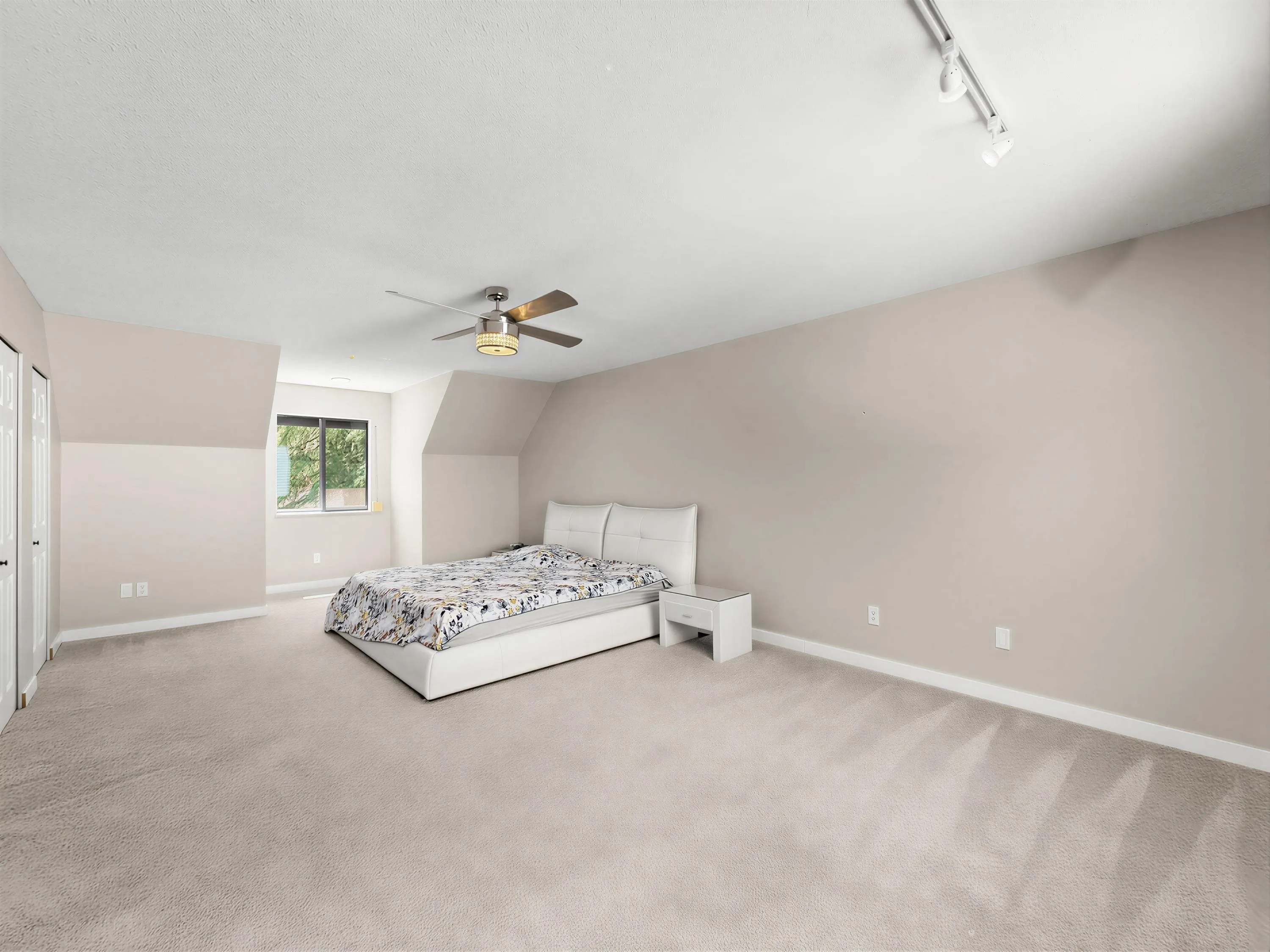 11795 Chateau Wynd