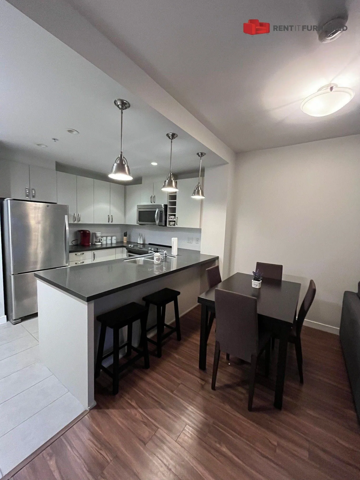 215 W 1st Street #211