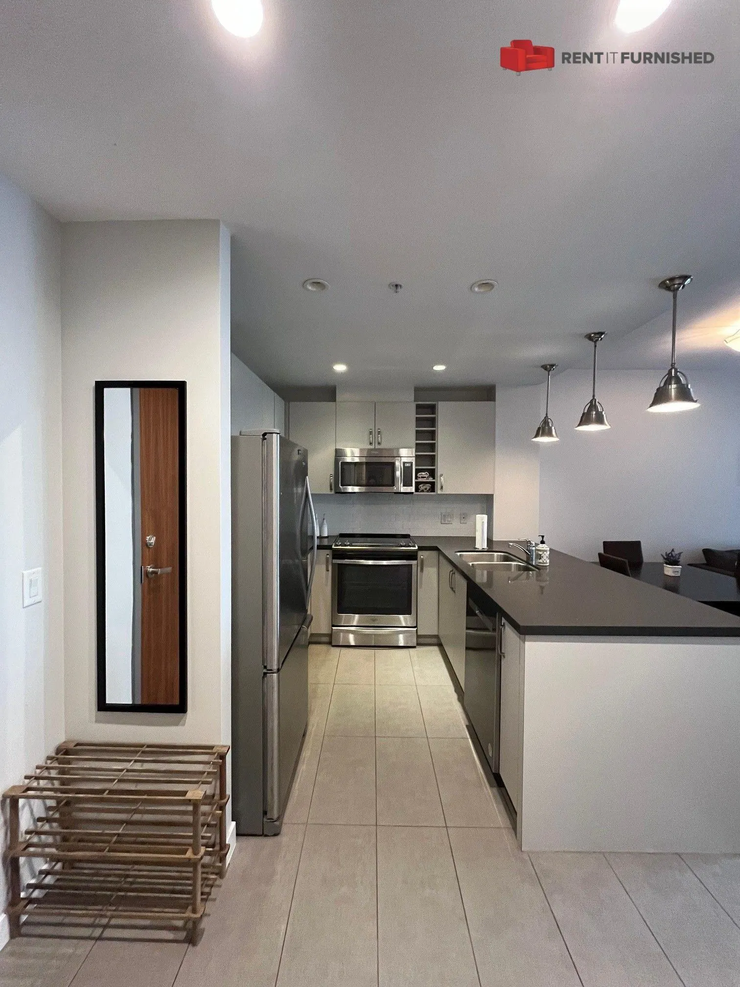 215 W 1st Street #211
