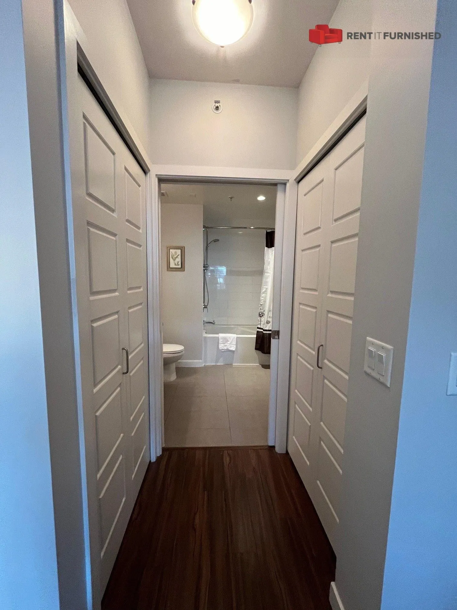 215 W 1st Street #211