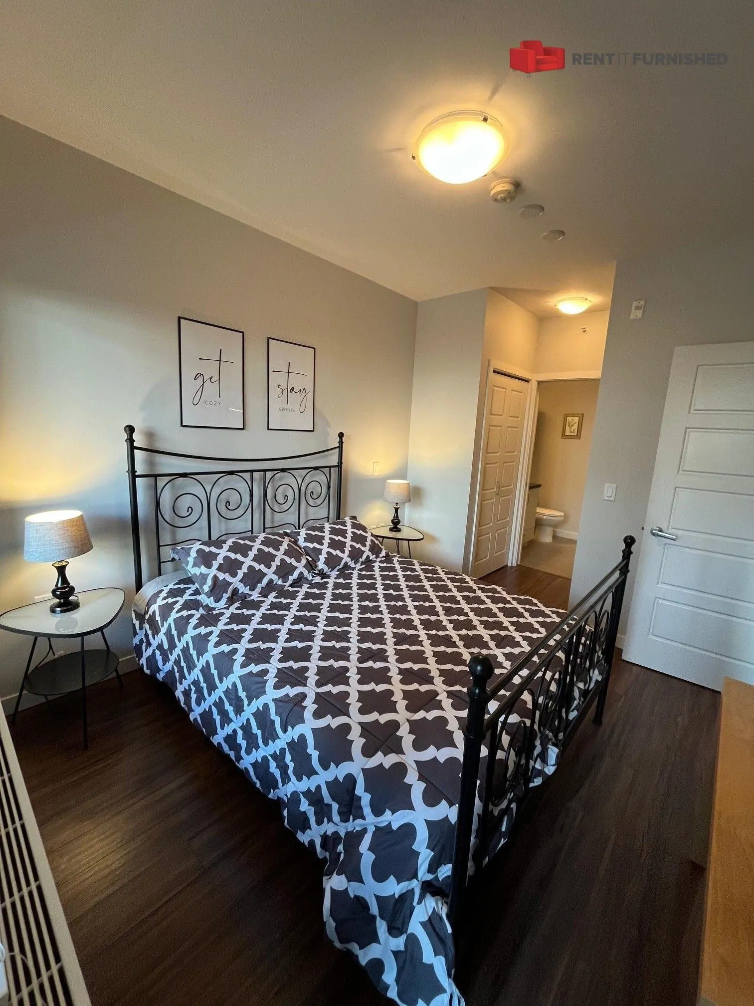 215 W 1st Street #211