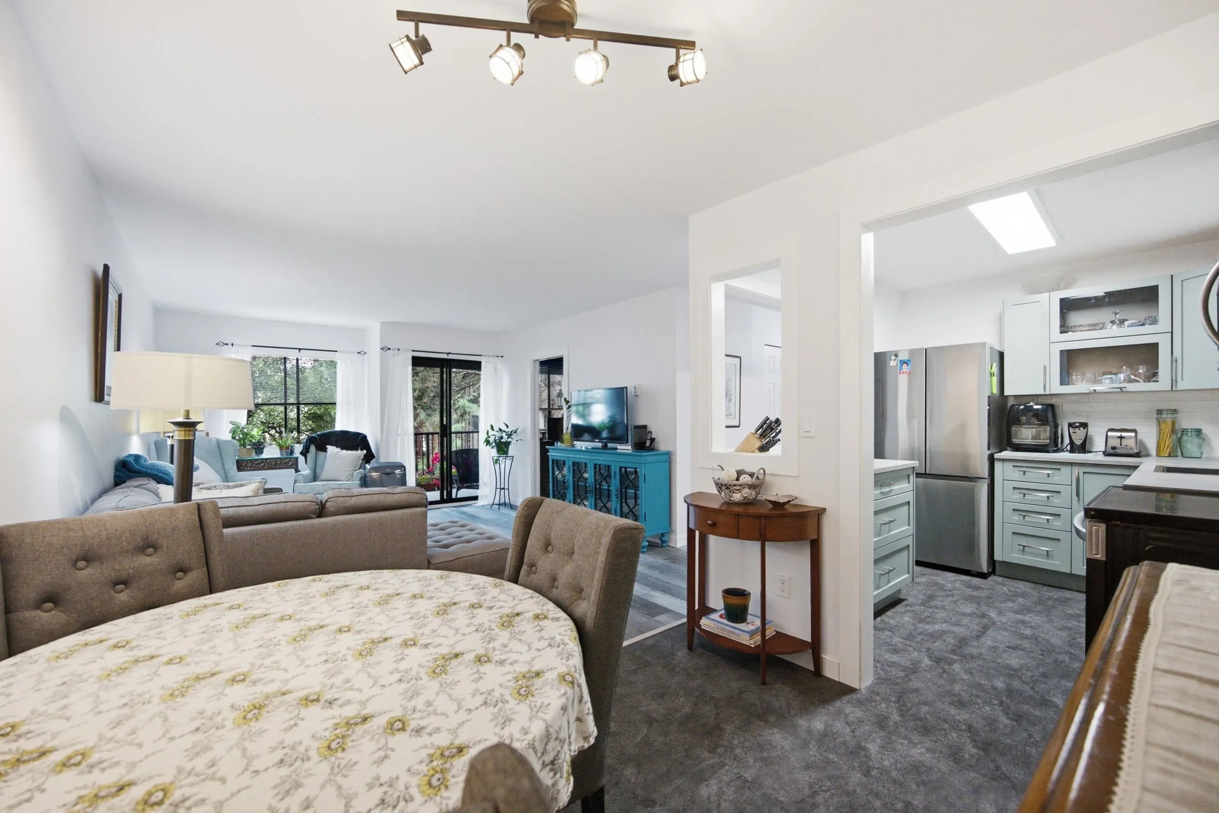 1555 Fir Street #206