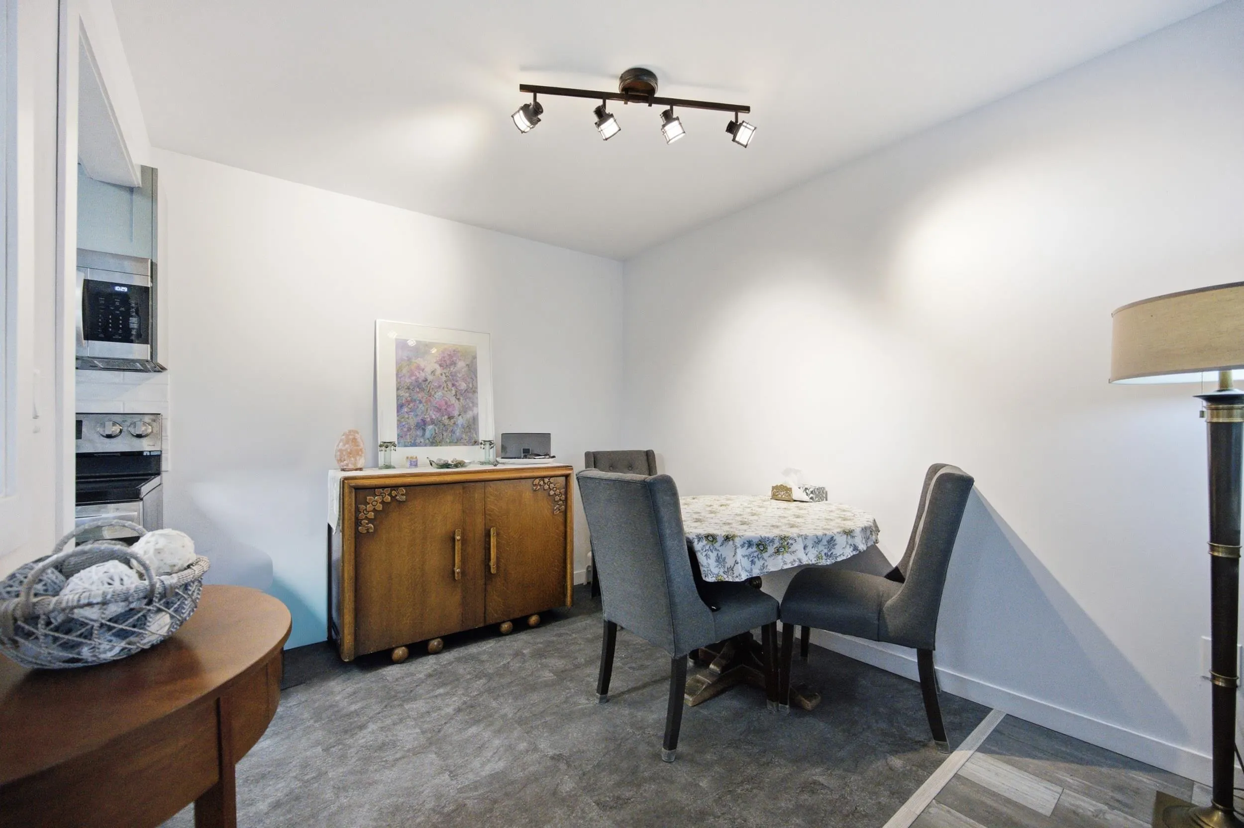 1555 Fir Street #206