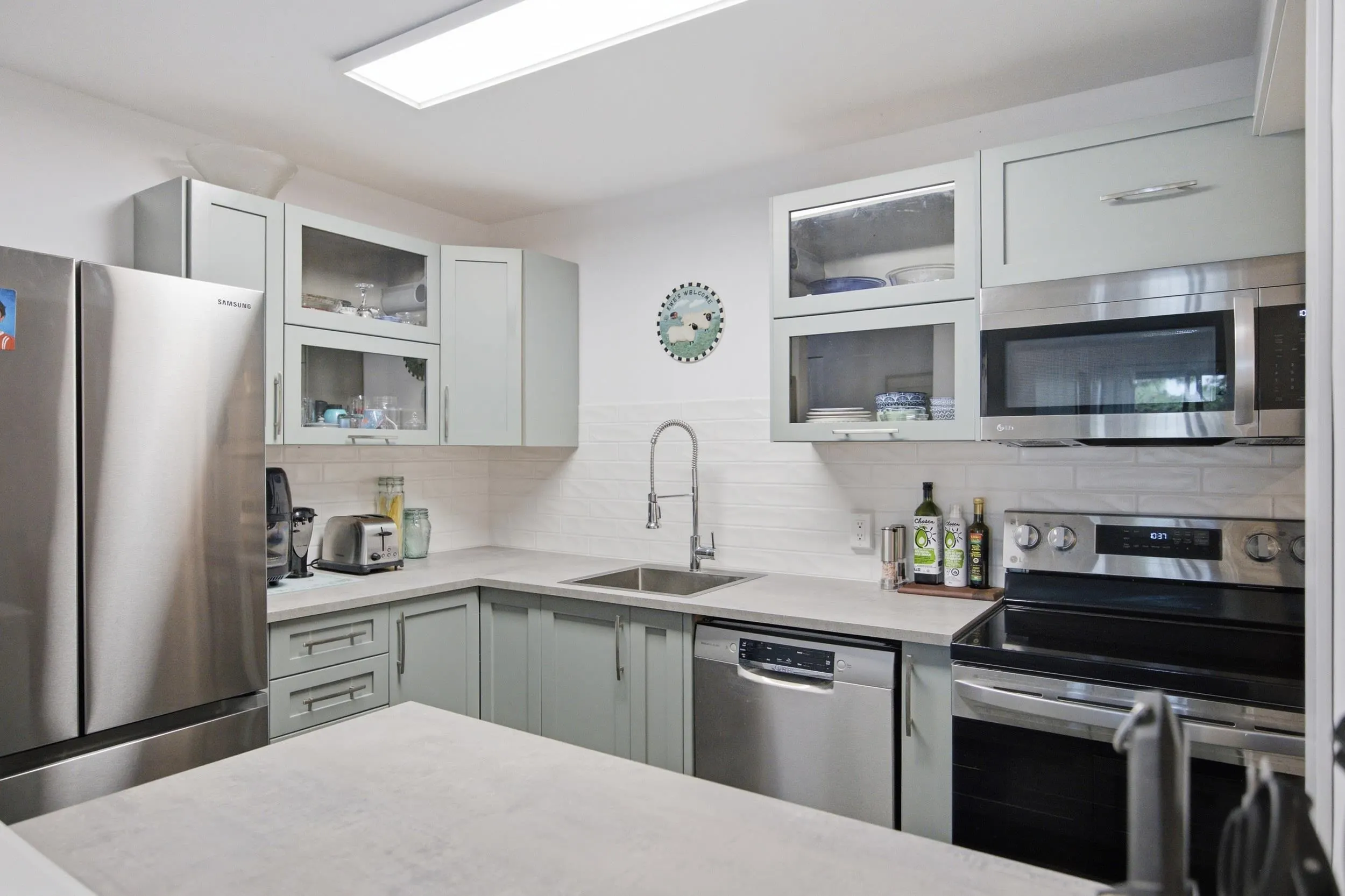1555 Fir Street #206