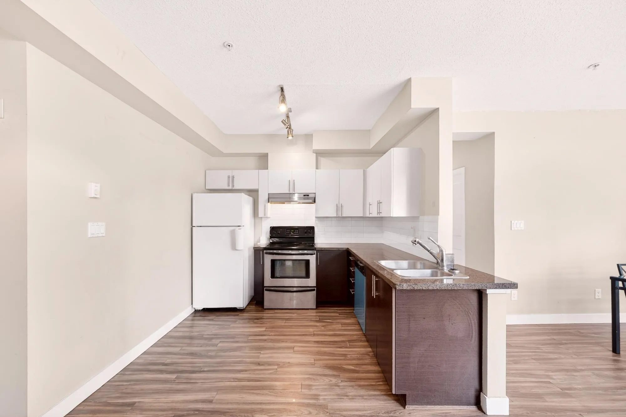 5692 Kings Road #Second bedroom
