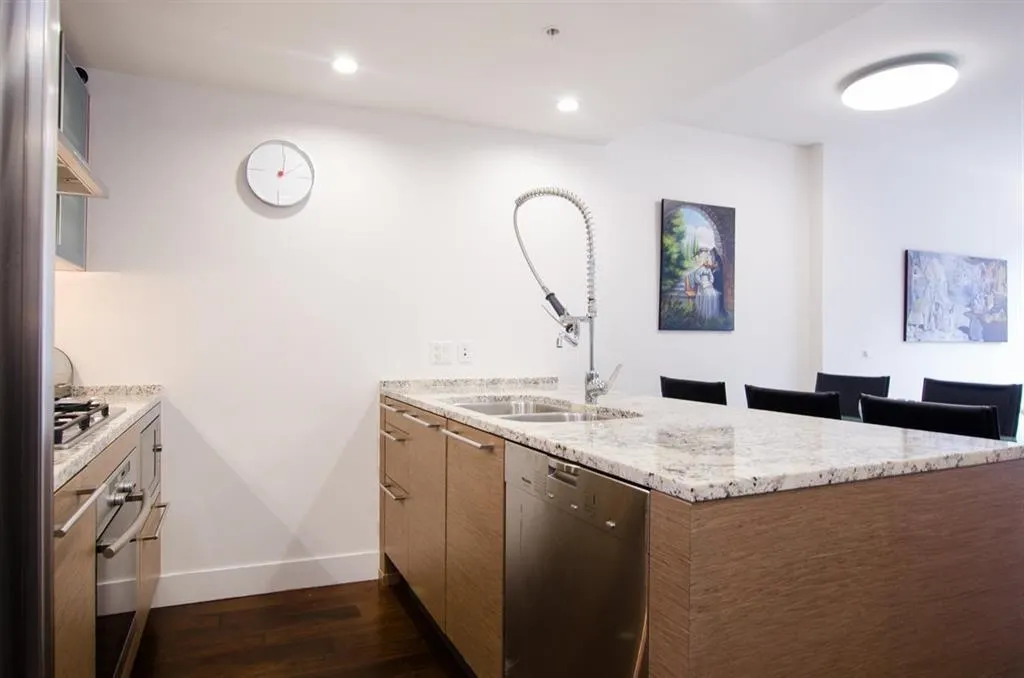 1111 Alberni Street #270X