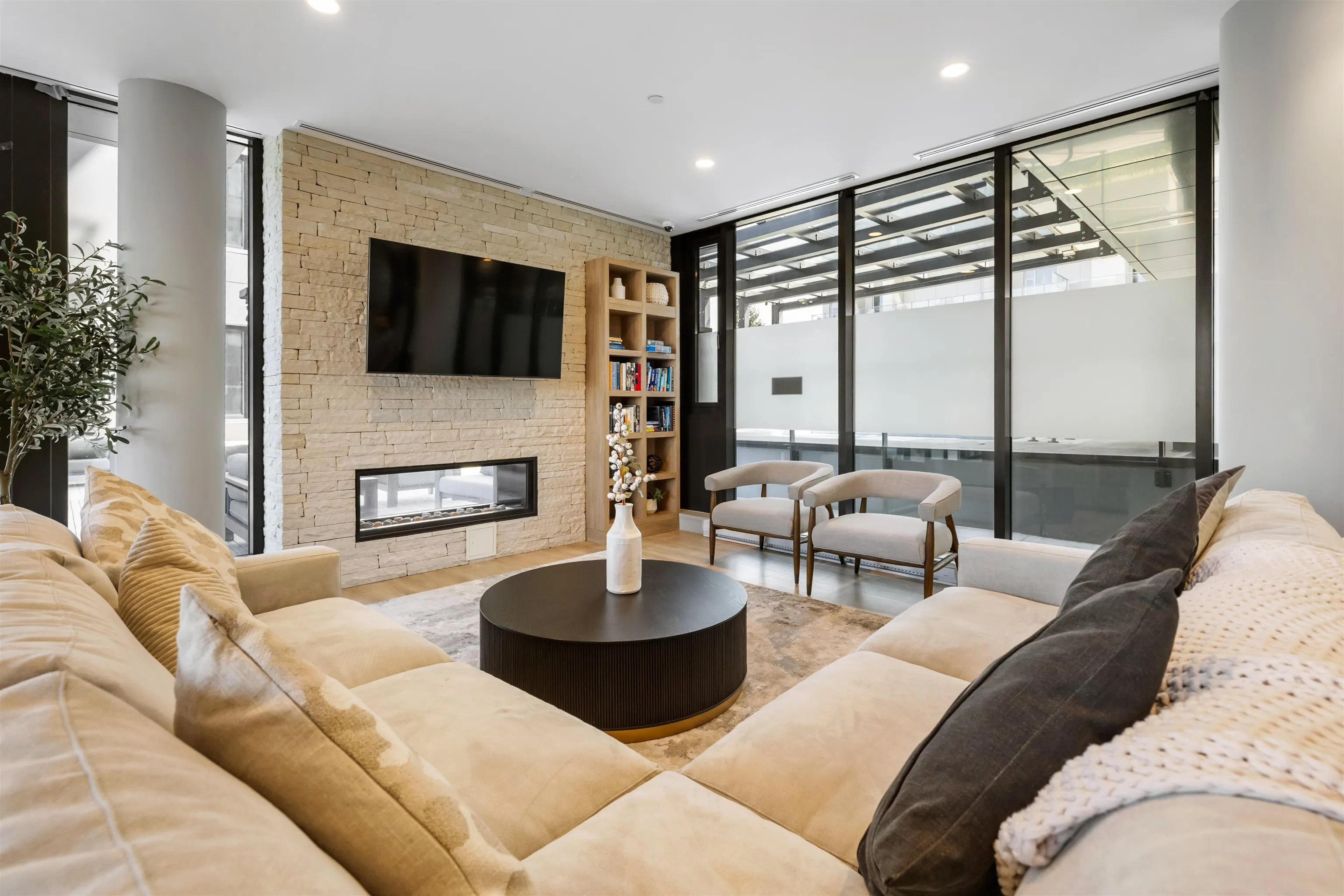 1588 Johnston Road #307