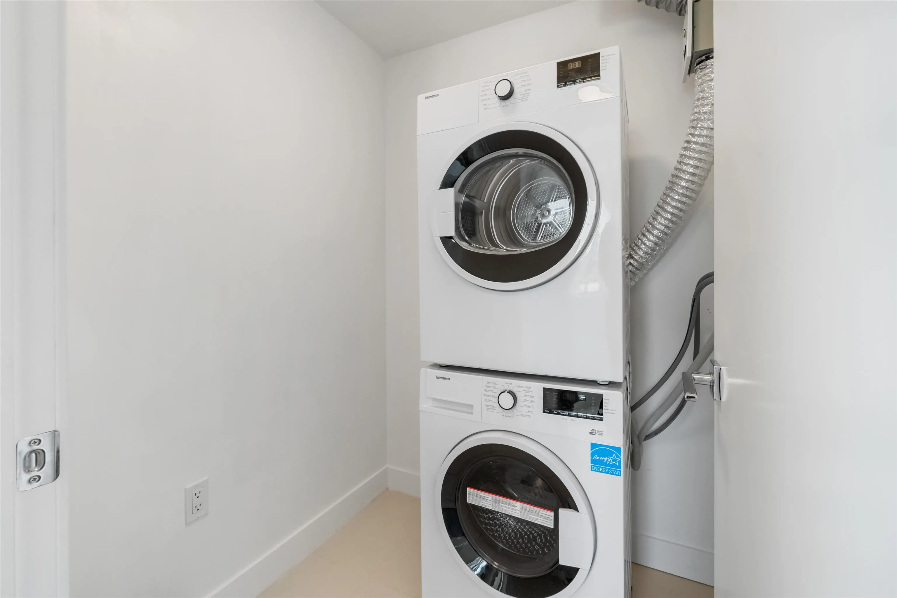 1588 Johnston Road #307