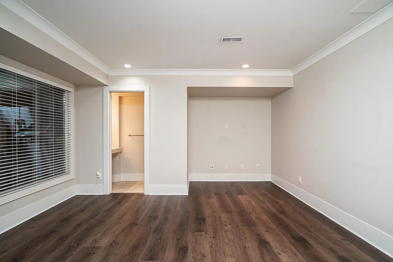 2580 Langdon Street #528