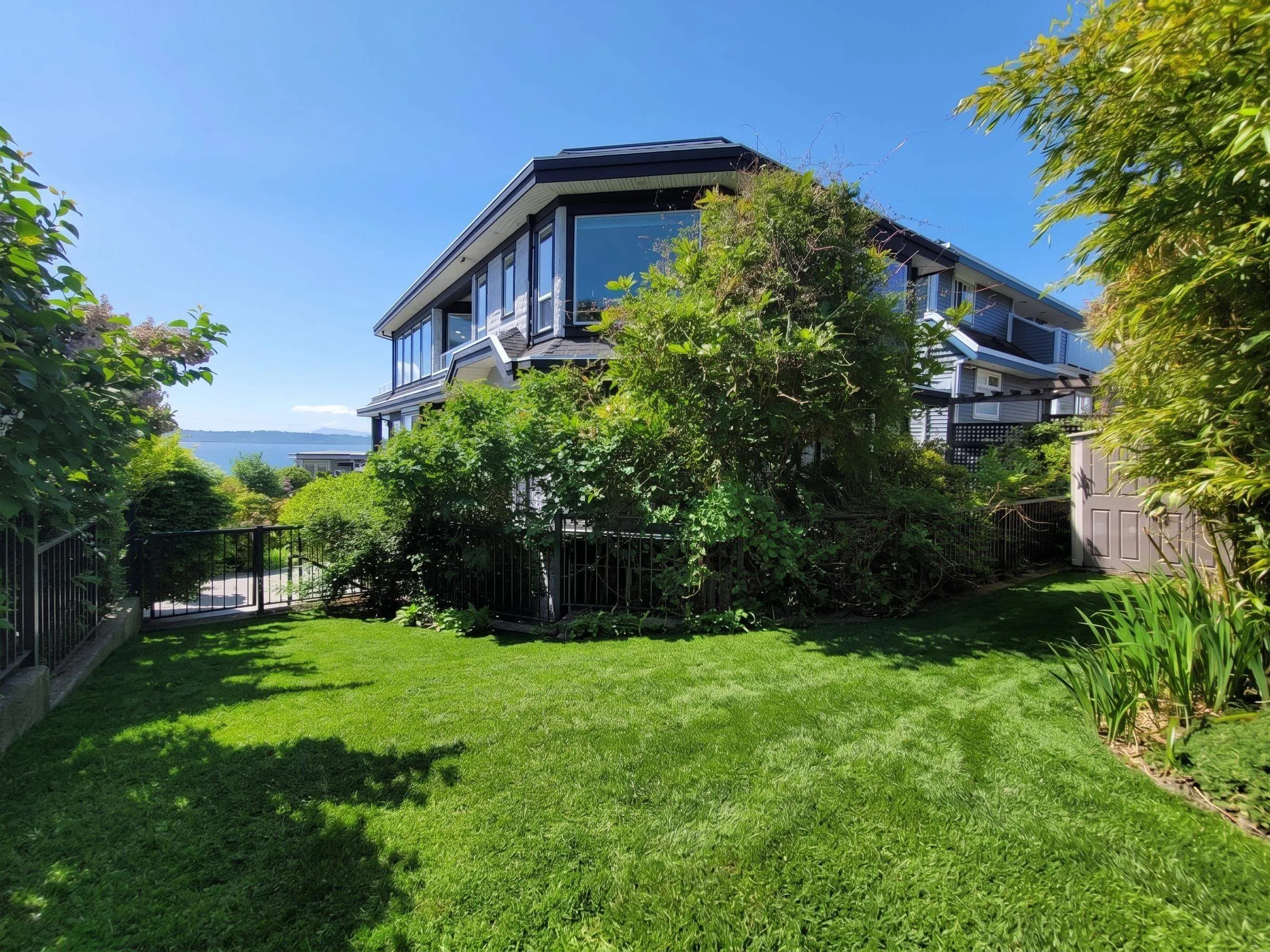 1087 Finlay Street