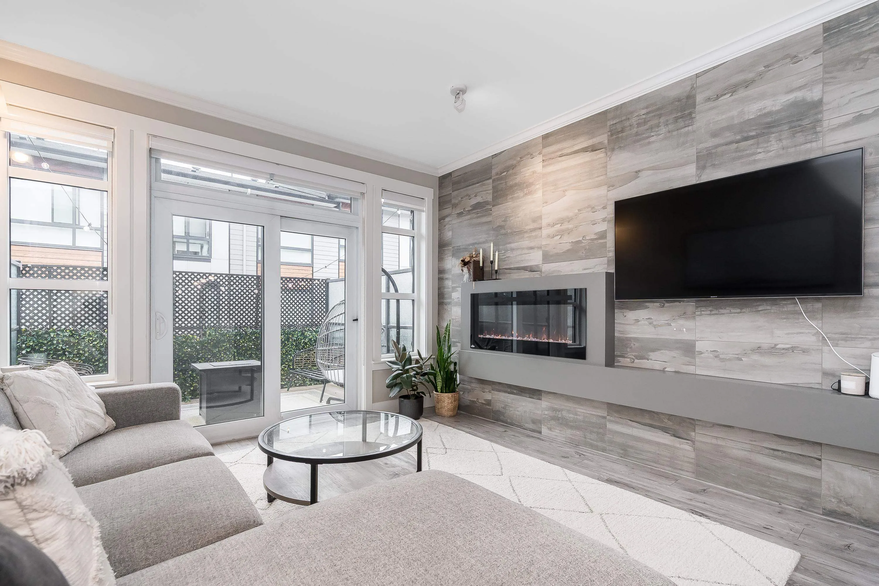 16488 64 Avenue #11