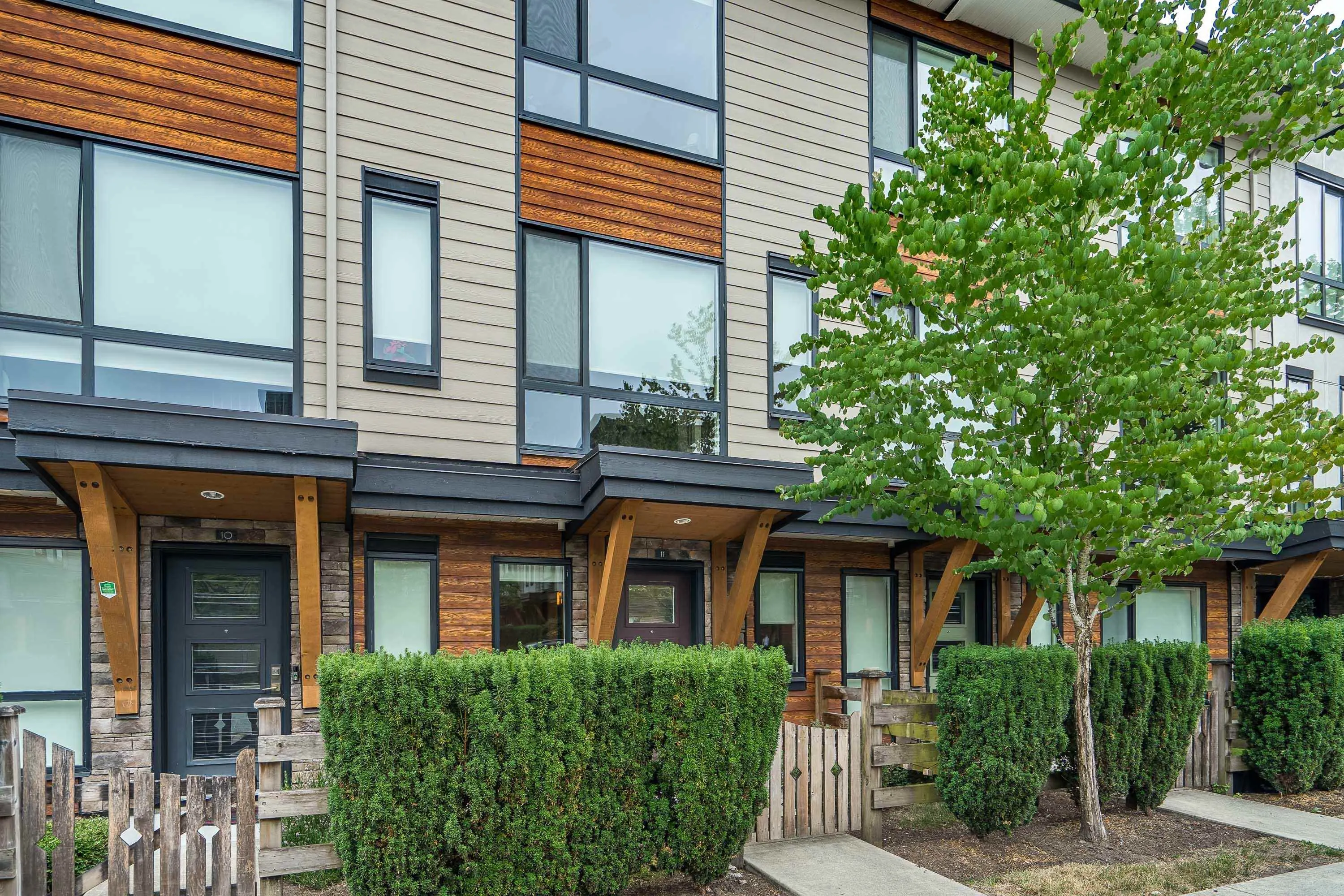 16488 64 Avenue #11