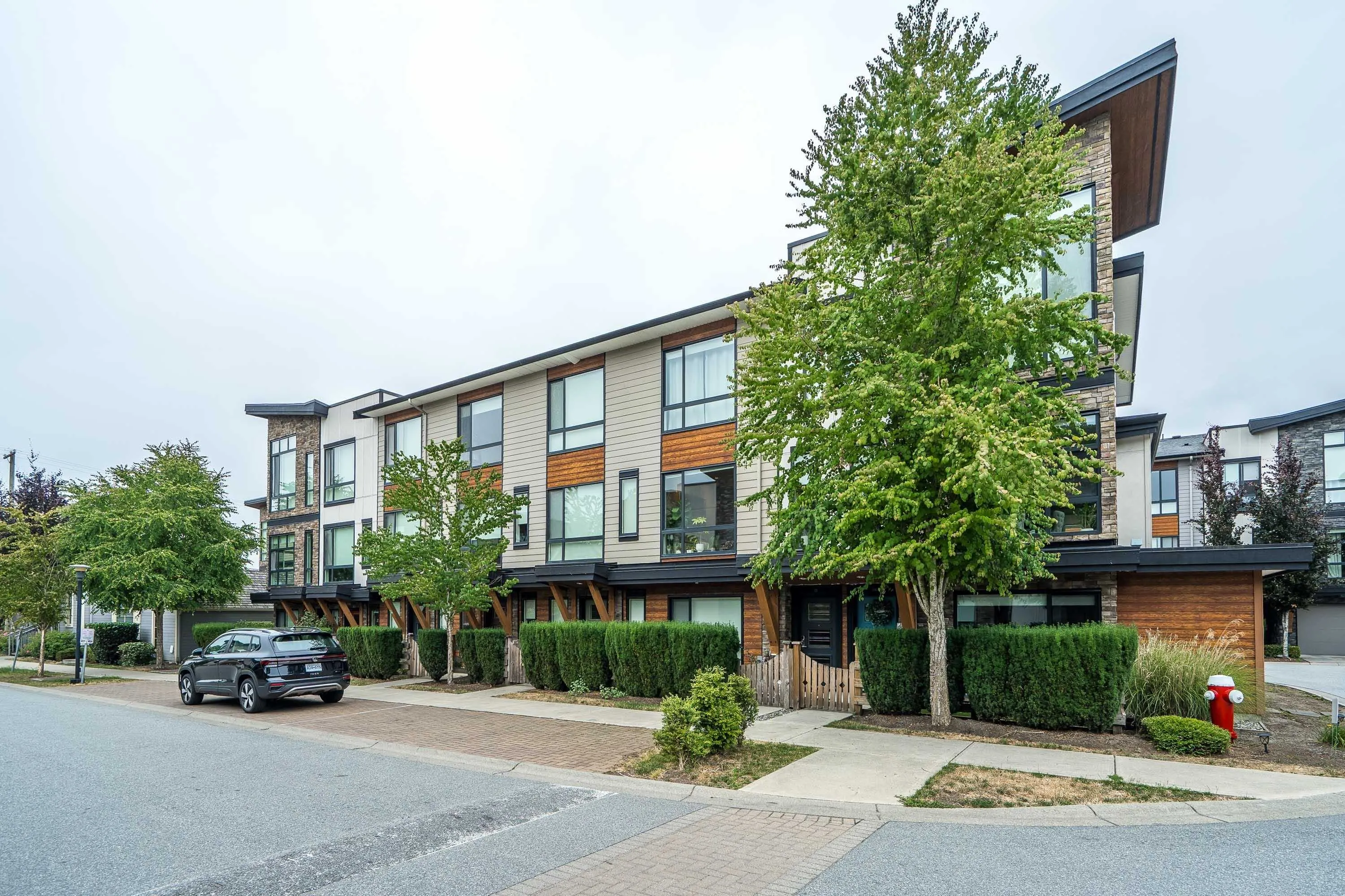 16488 64 Avenue #11