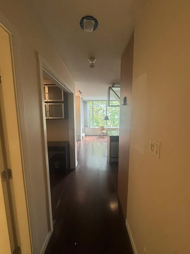 1010 Richards Street #406