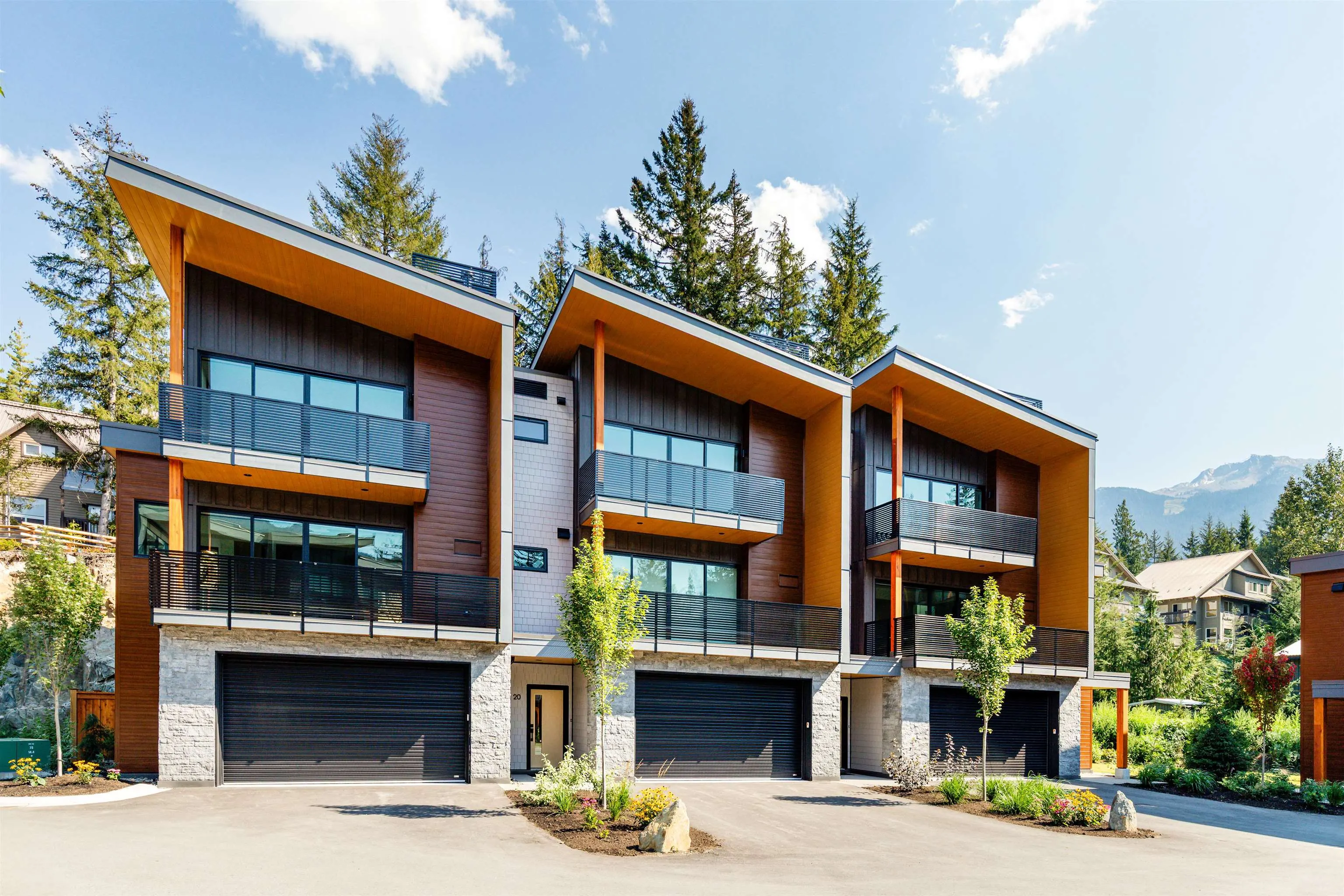 2077 Garibaldi Way #20