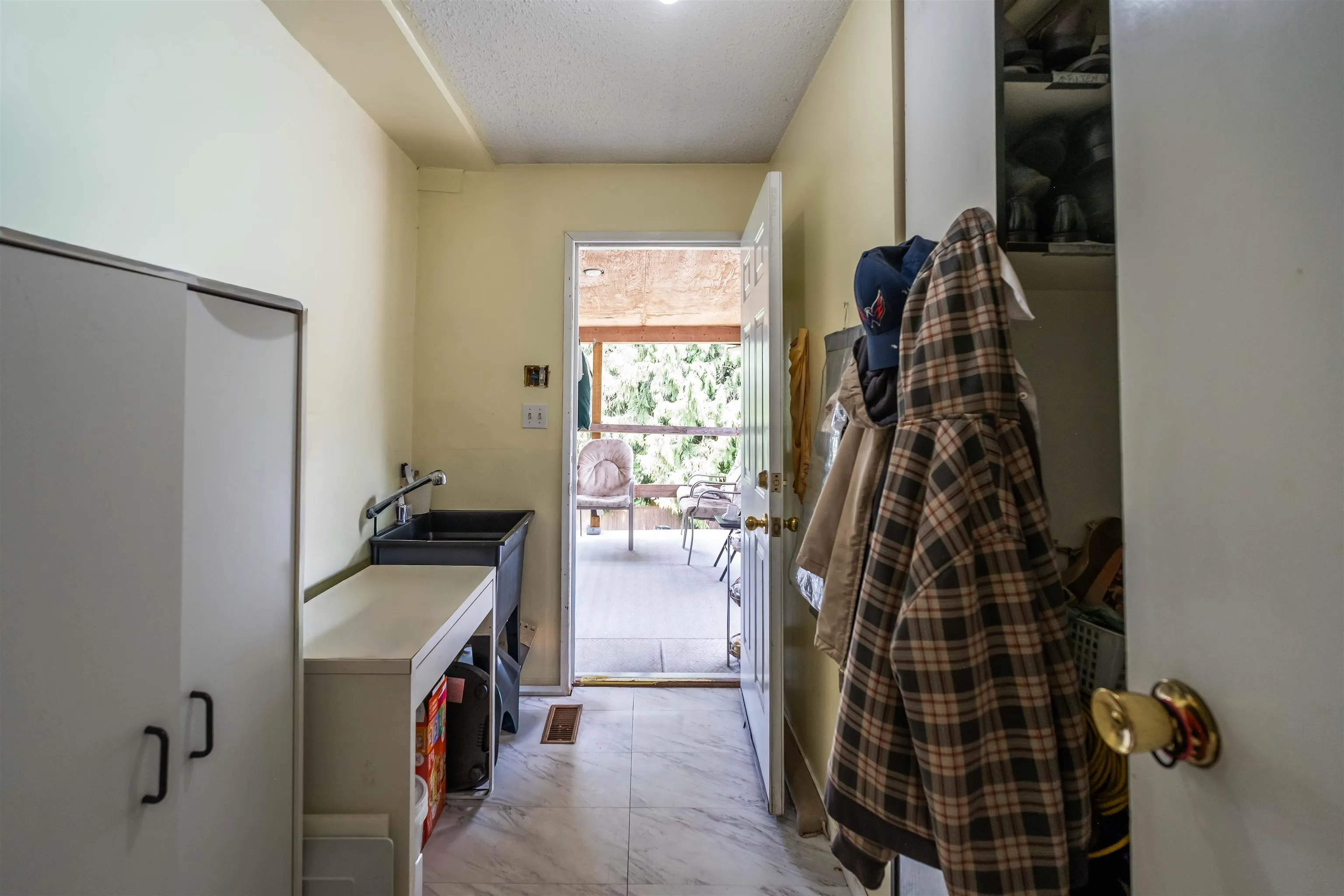 13389 Crestview Drive