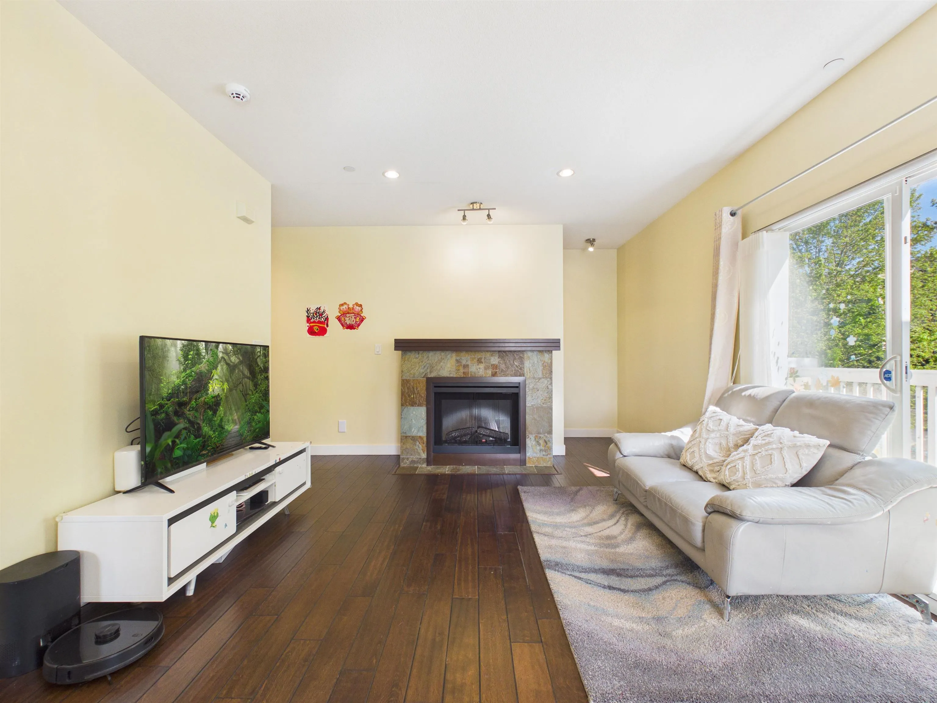 7388 Macpherson Avenue #141