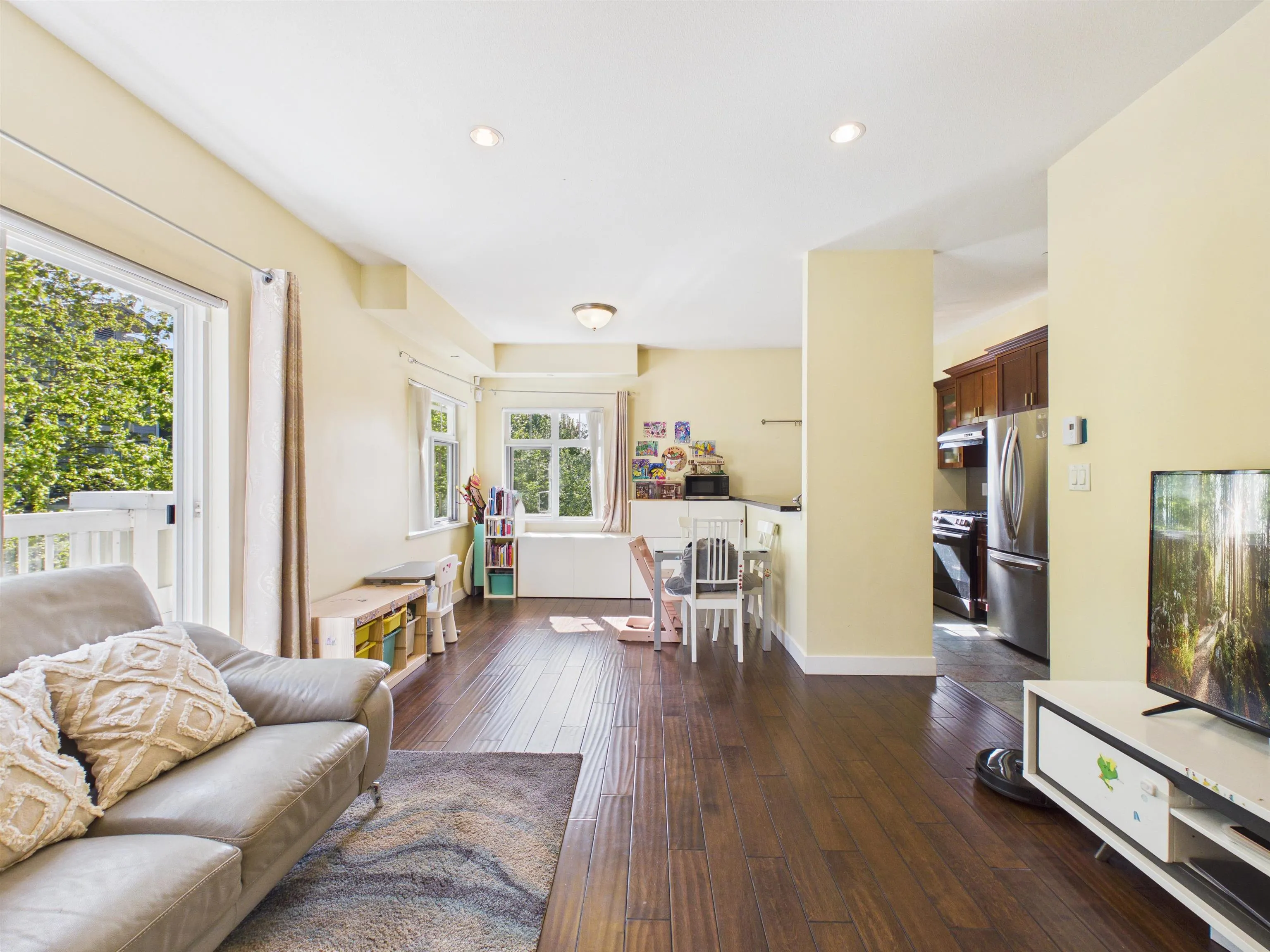 7388 Macpherson Avenue #141