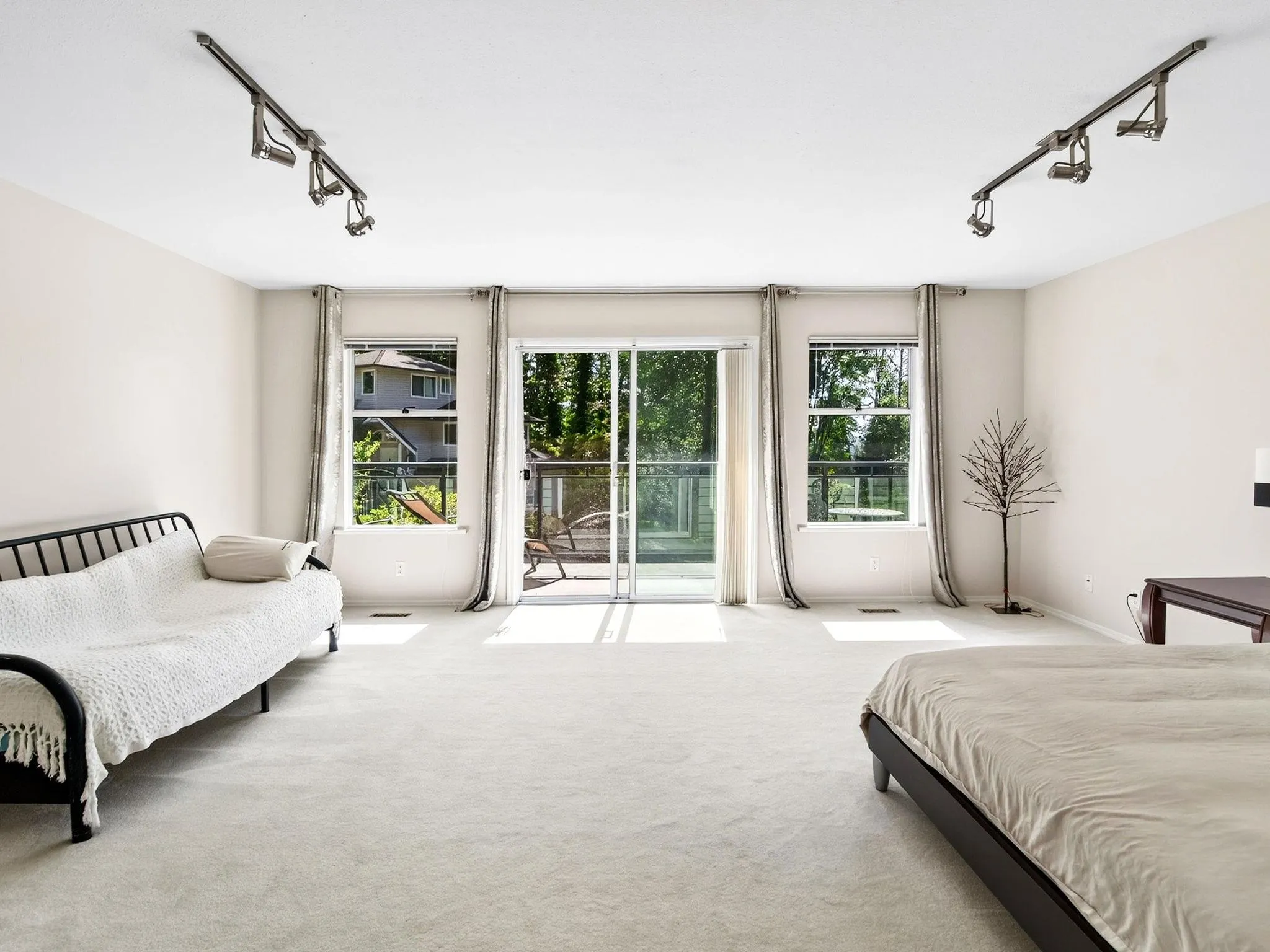3 Chevalier Court