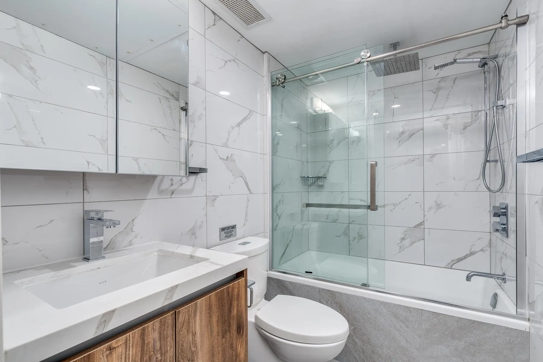 1170 Barclay Street #002