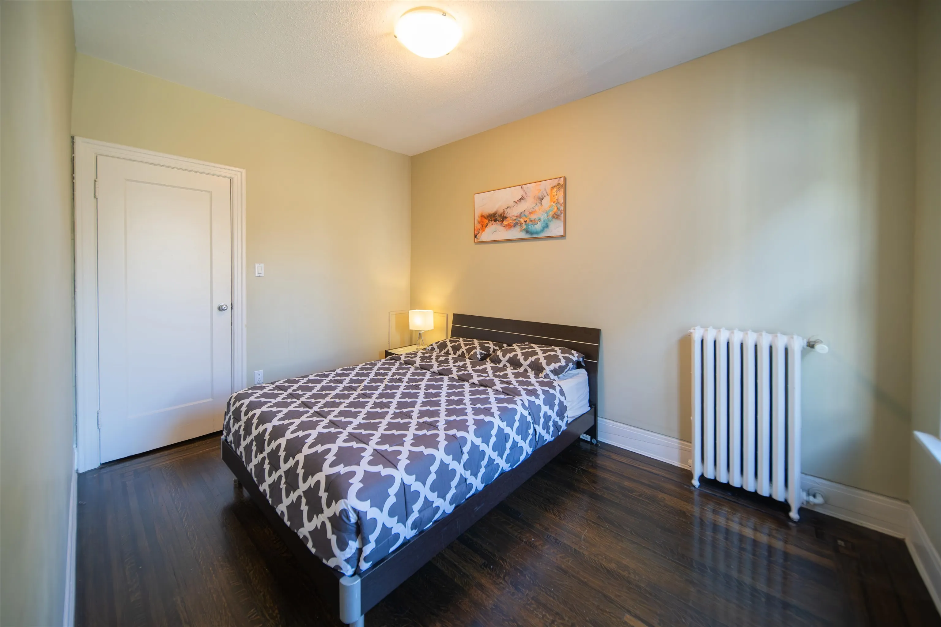 935 Jervis Street #4