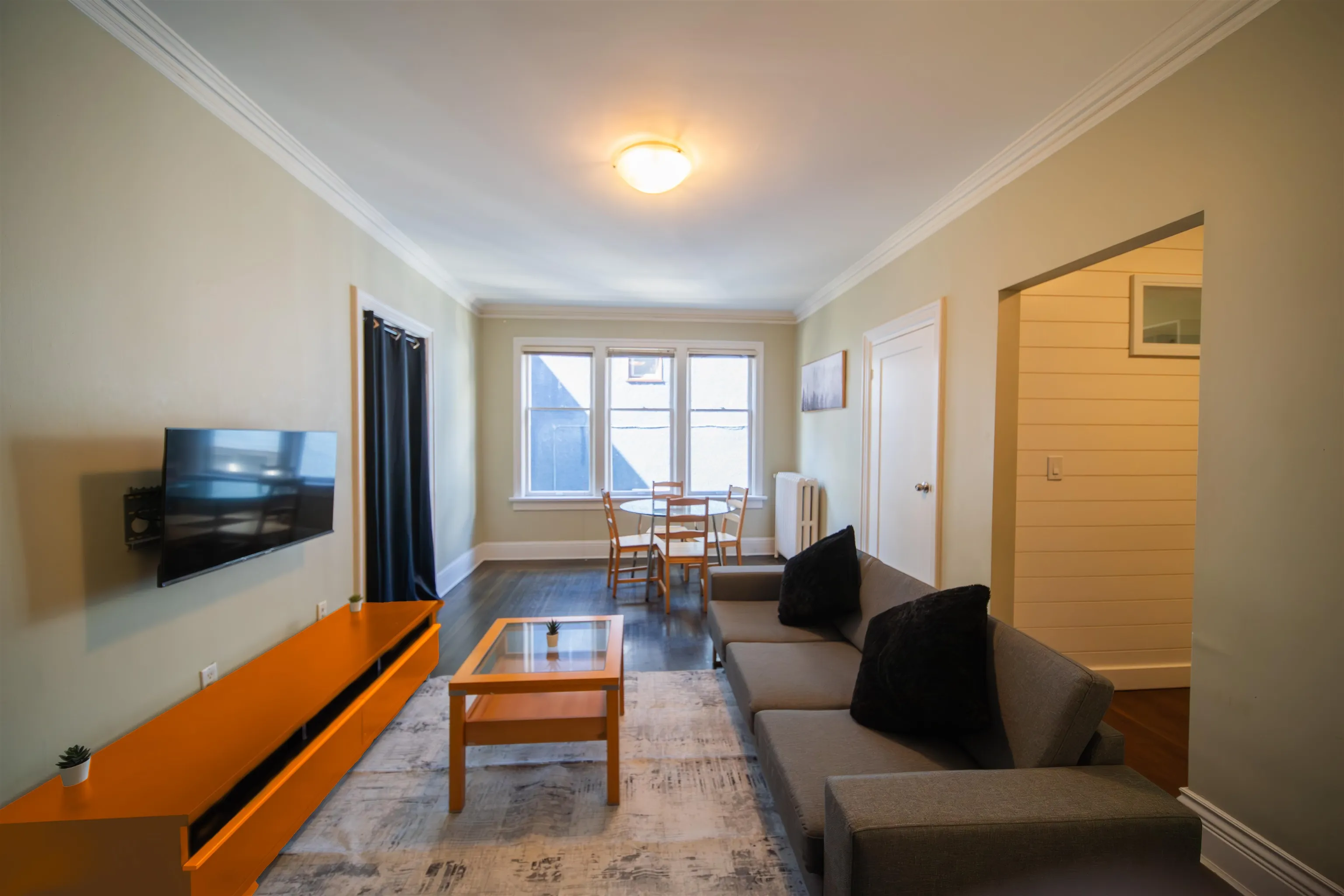 935 Jervis Street #4