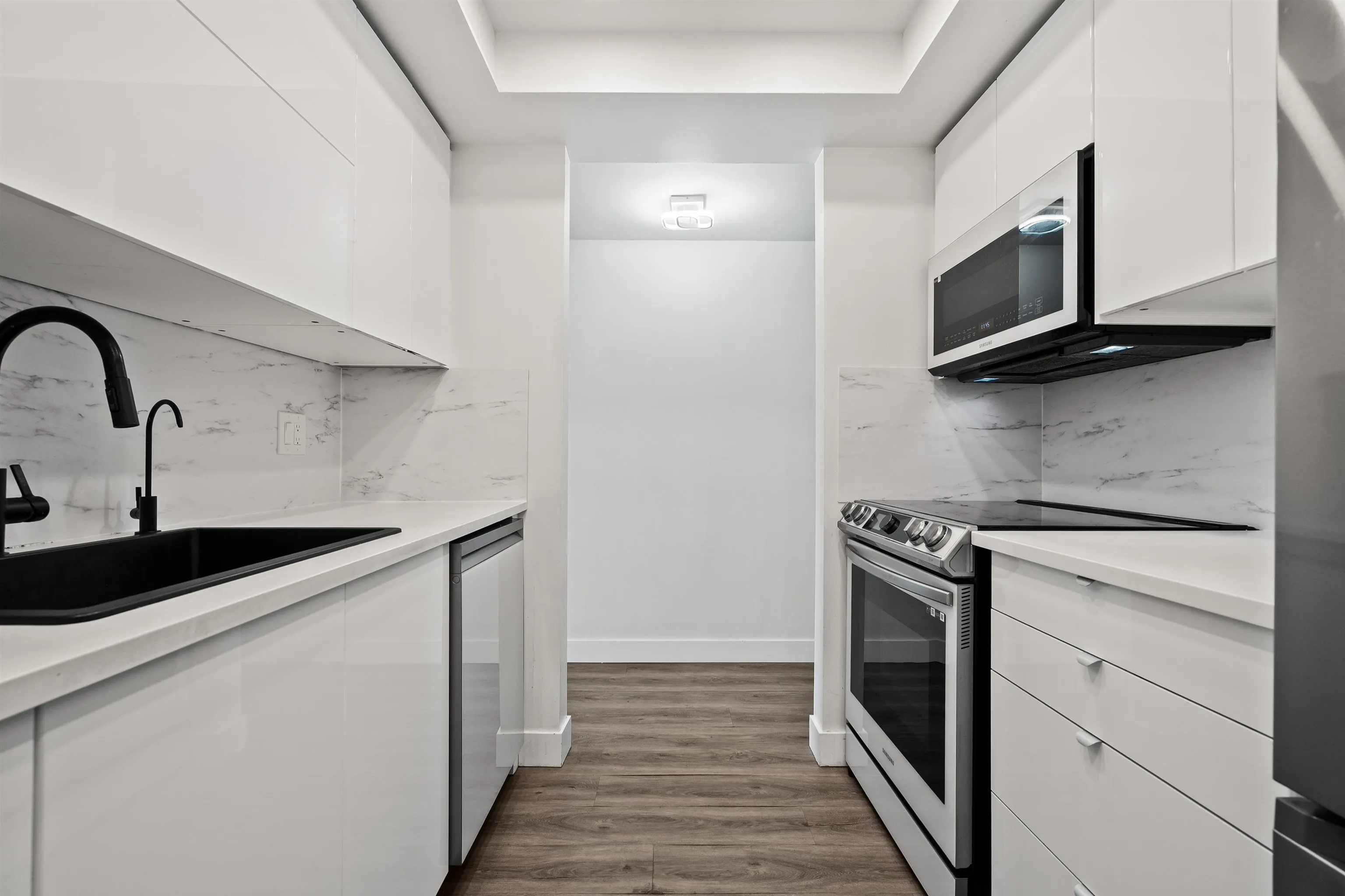 6595 Willingdon Avenue #1205