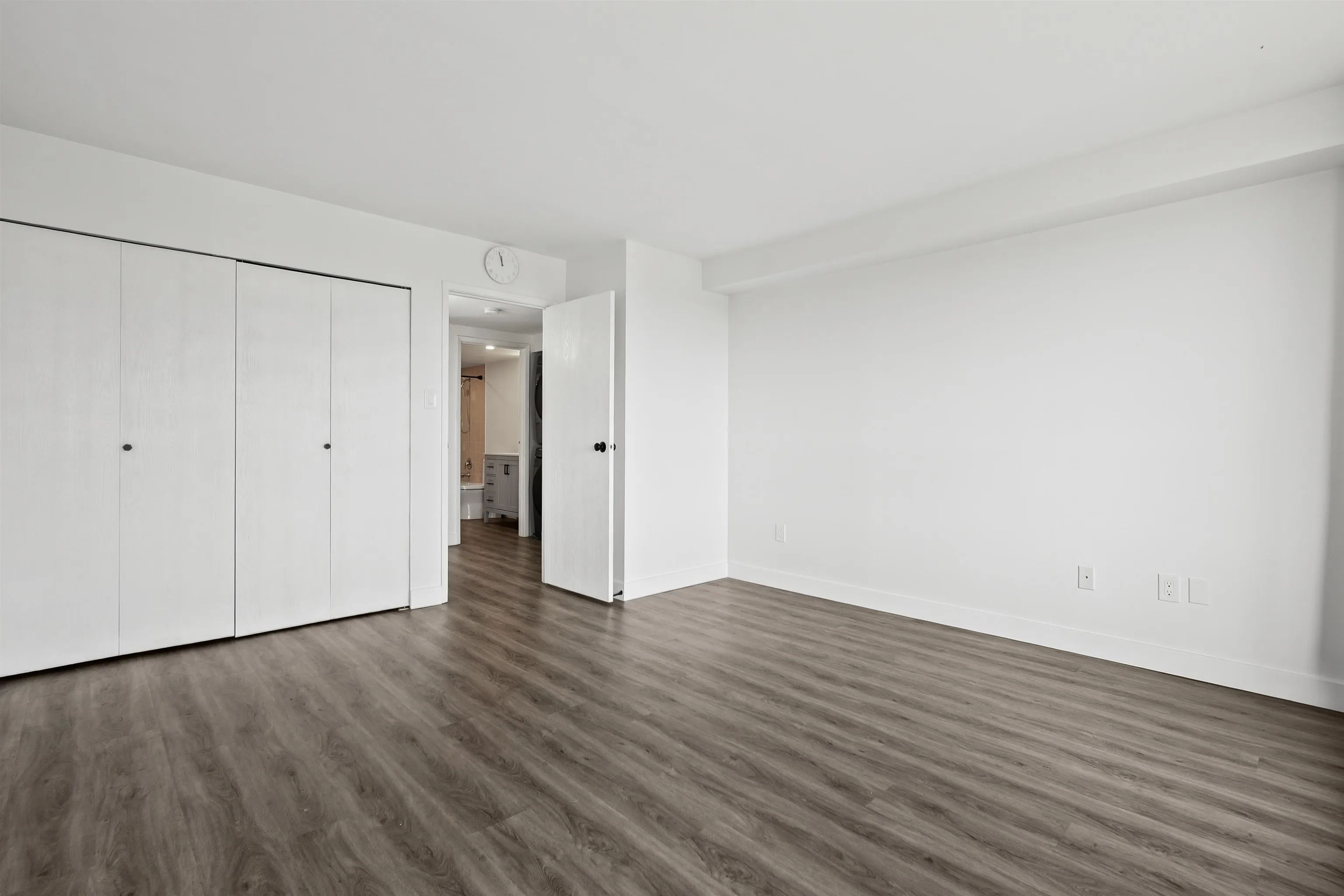 6595 Willingdon Avenue #1205
