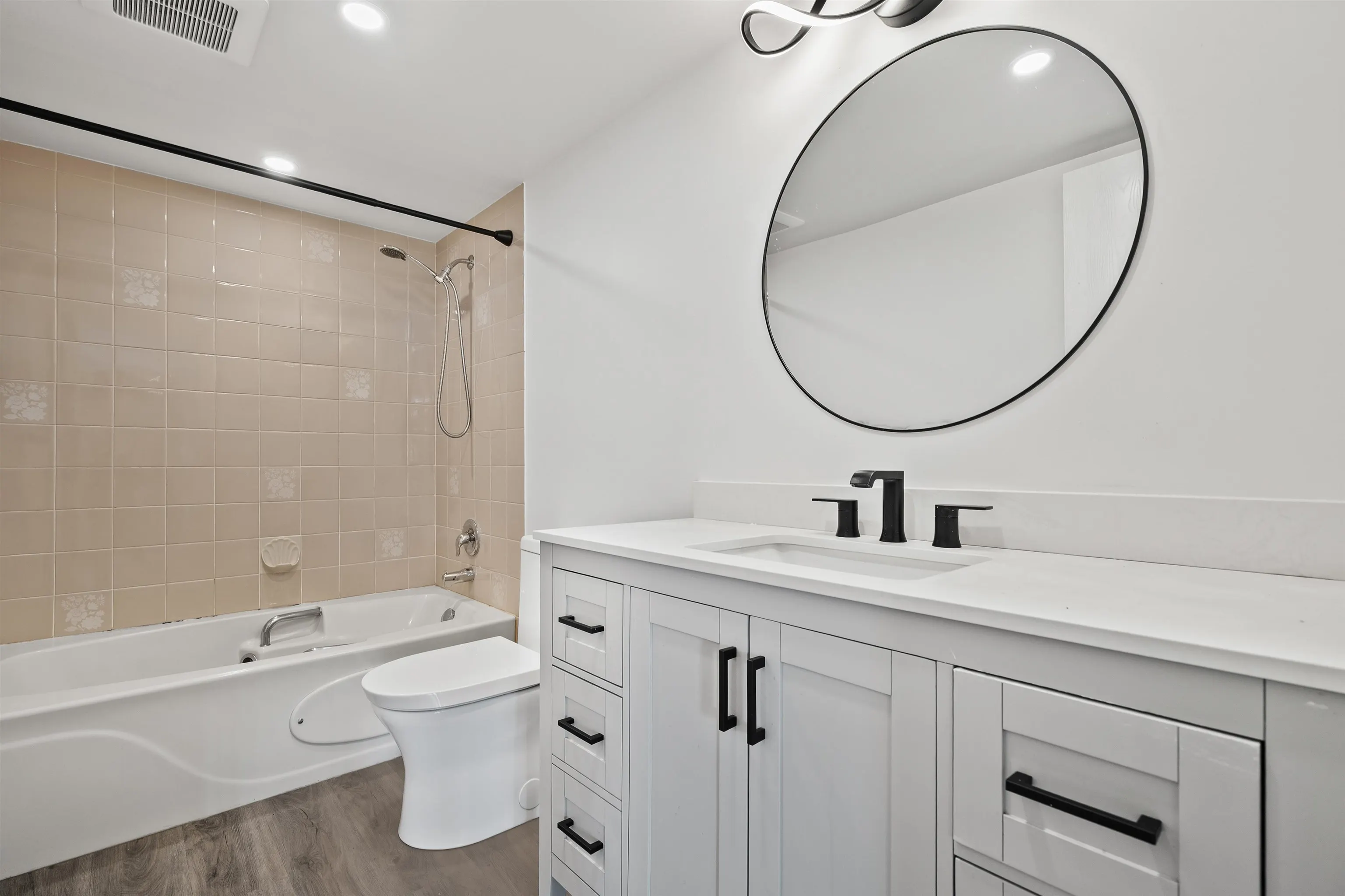 6595 Willingdon Avenue #1205